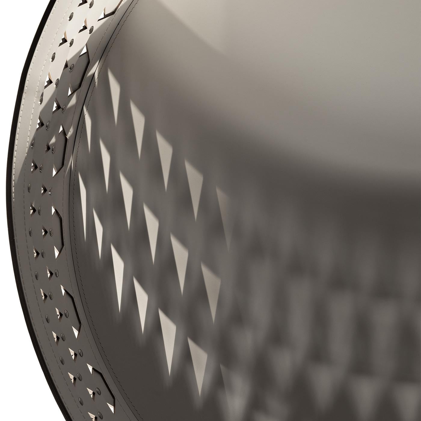 XXI secolo e contemporaneo Cesto rotondo in pelle bianca Nereide 45 di Exteta in vendita