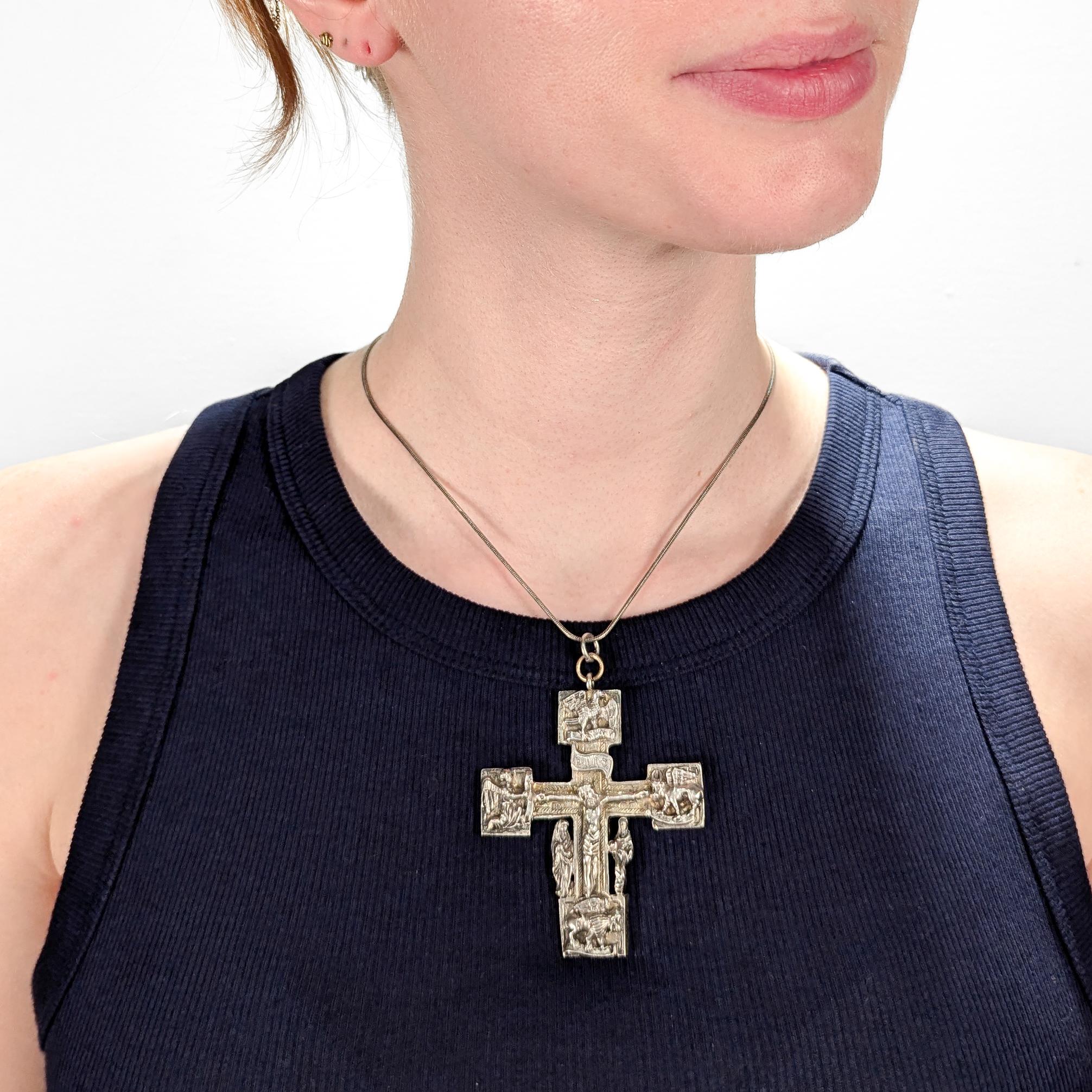 Neogotico Crocifisso o croce gotica in argento Sterling Neresheimer & Sohne Hanau in vendita