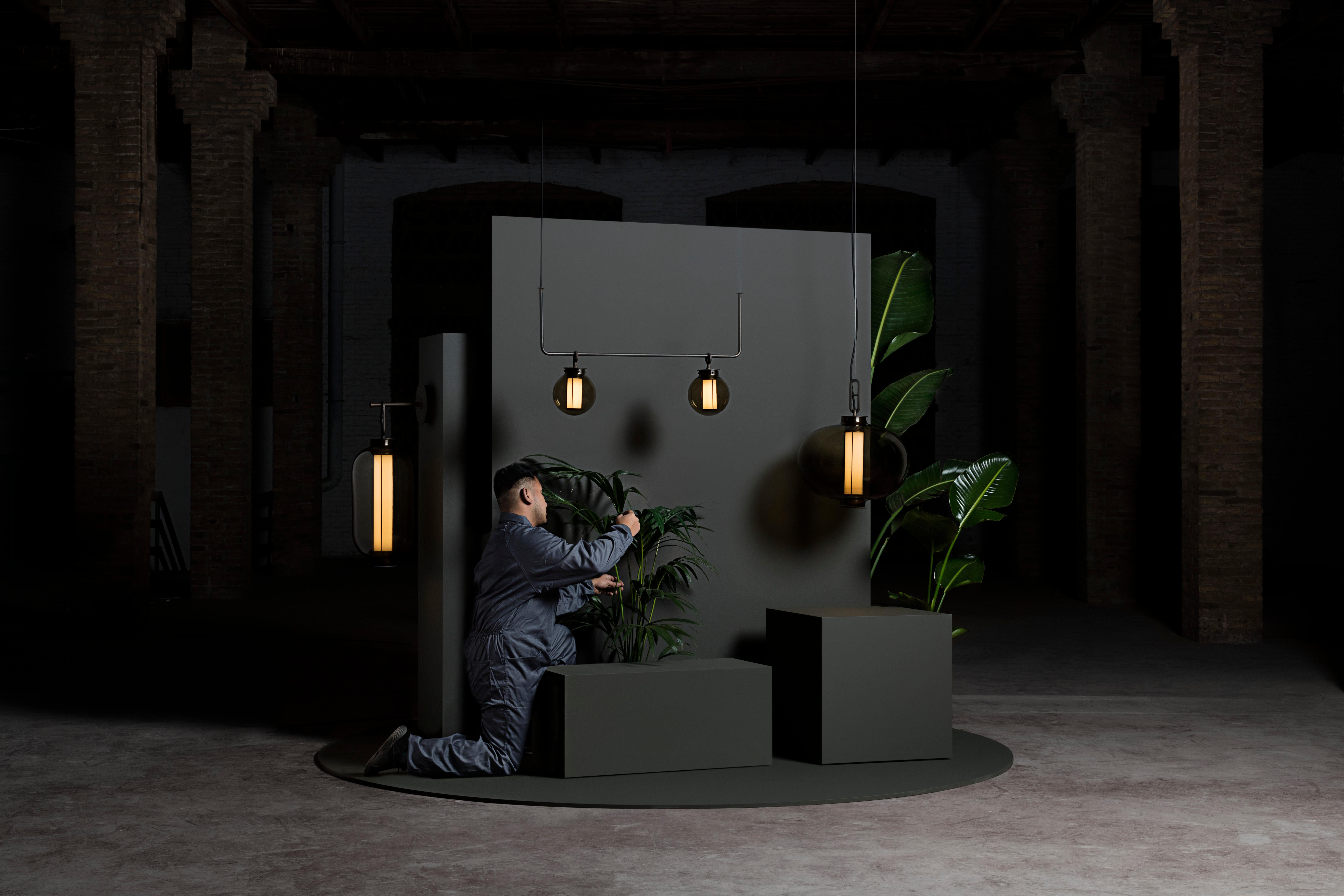 Neri & Hu BAI T Lampadario Bronzo - Diffusore in vetro trasparente per Parachilna In condizioni Nuovo in vendita a Barcelona, Barcelona