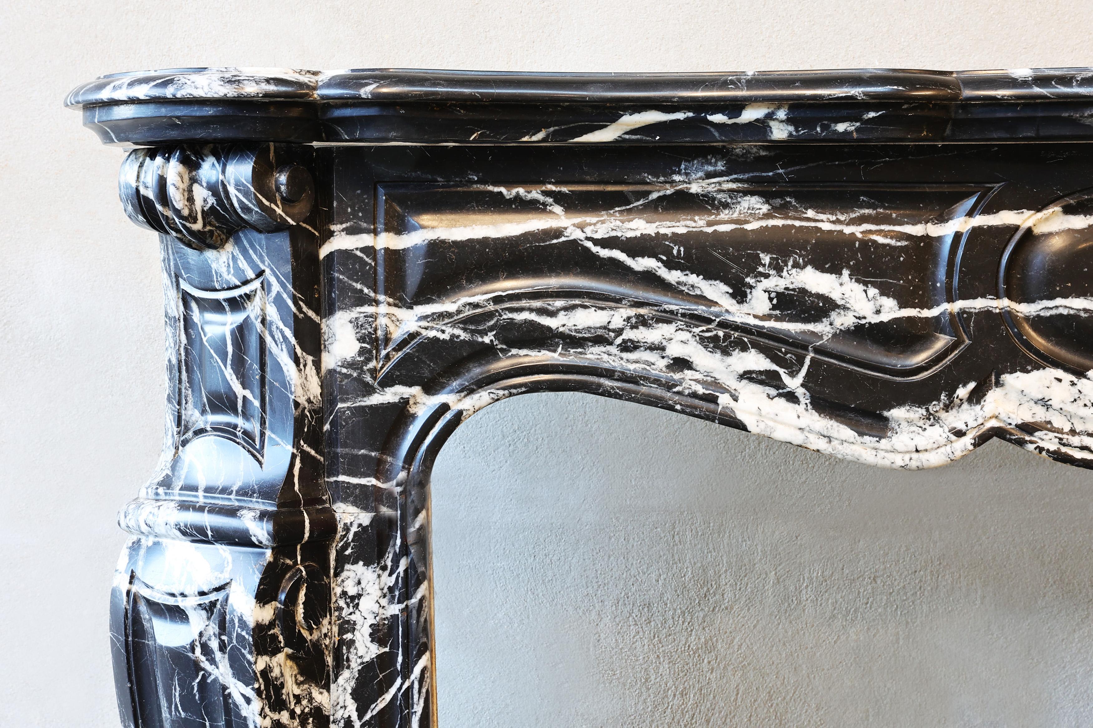 Antique Marble Fireplace Surround  19th Century  Nero Marquina Marble In Good Condition In Made, NL