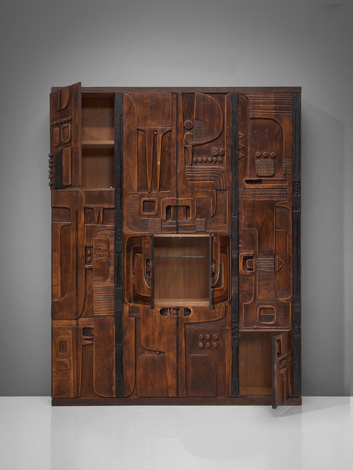 Nerone and Patuzzi for Gruppo NP2, wall unit, walnut wood, Italy, 1970s

This extraordinary large cabinet is designed by Nerone and Patuzzi for Gruppo NP2. The Abstract Constructivist sideboard features high relief doors, which are composed of