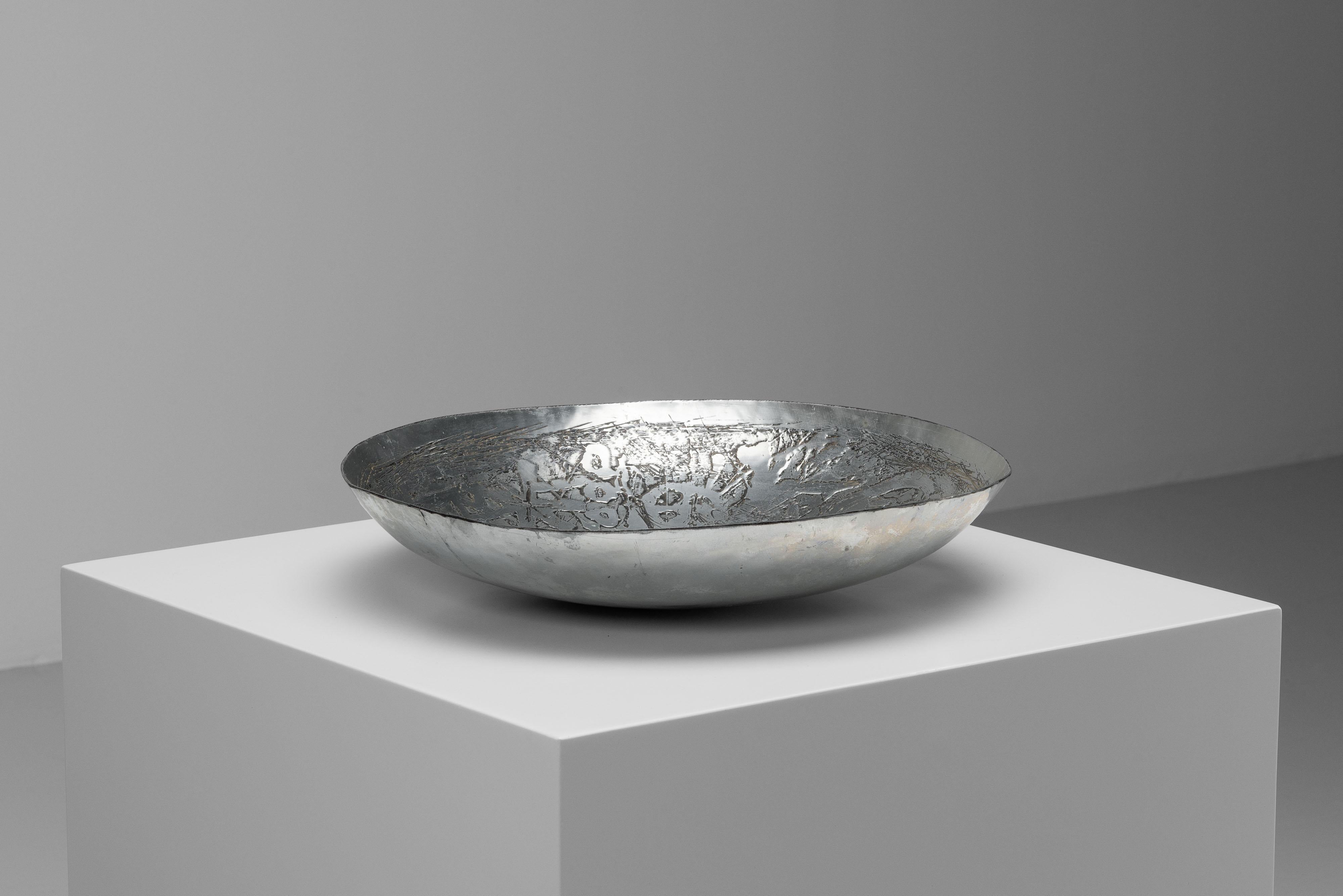 Late 20th Century Nerone e Patuzzi etched aluminium bowl Italy 1975