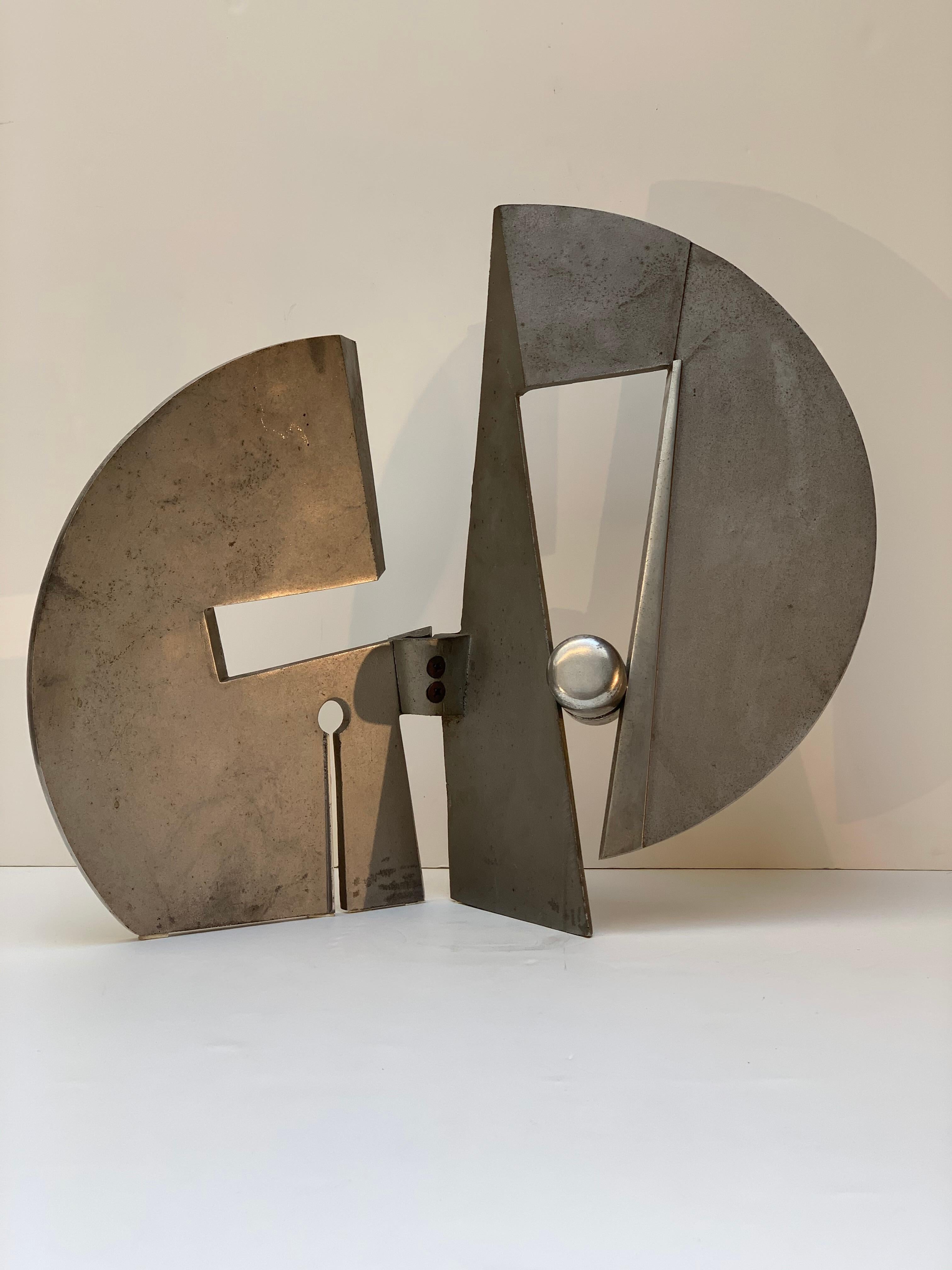 Abstract sculpture in aluminum signed by Nero and Patuzzi NP2 for forms and surfaces midcentury 1970 about this piece used in the exhibitions of the Artistic group NP2 as evidenced by the writing 