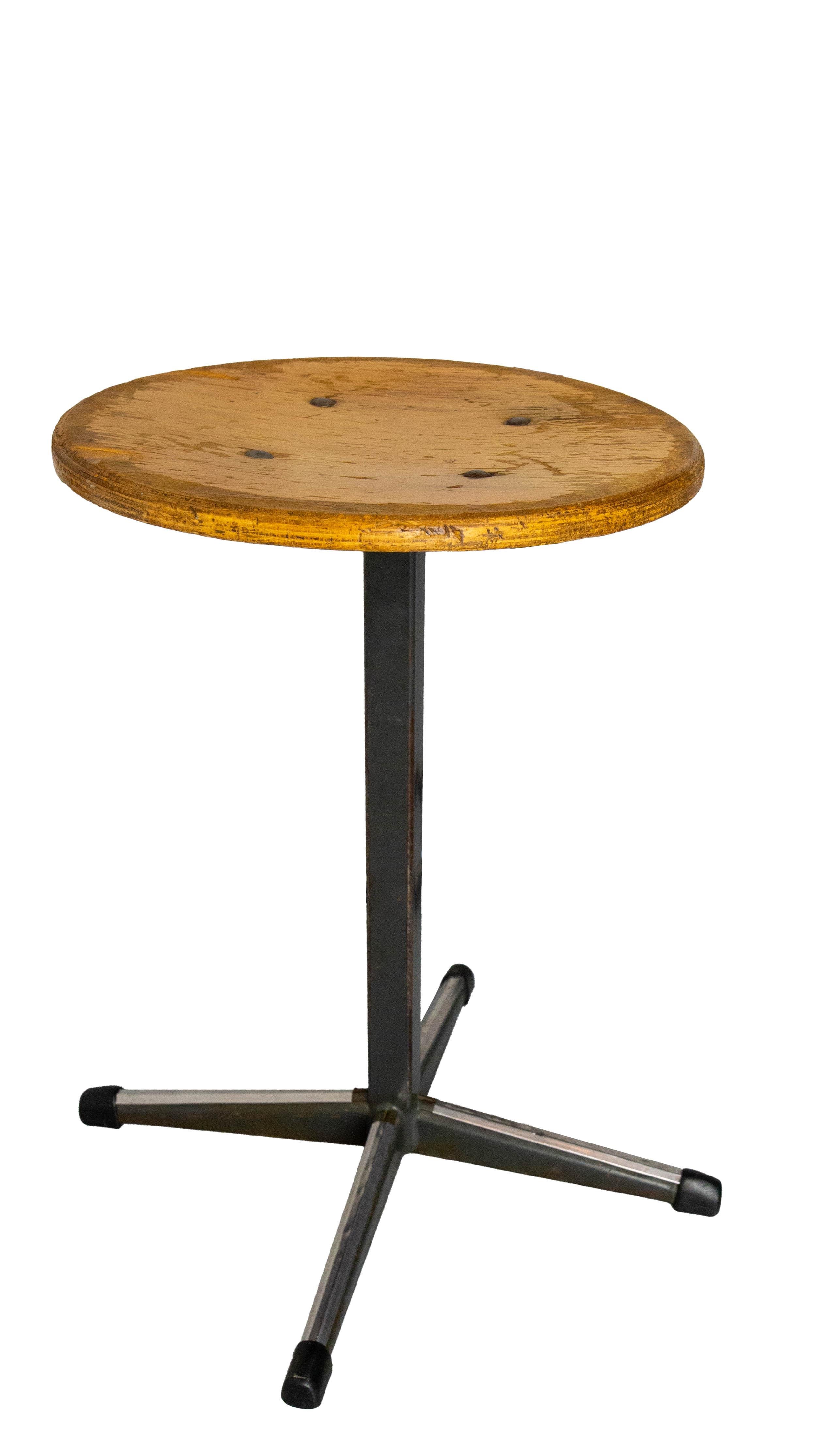 CIRCA Paire de tabourets d'érudit en hêtre et métal d'Amsterdam, vers 1950 en vente 5