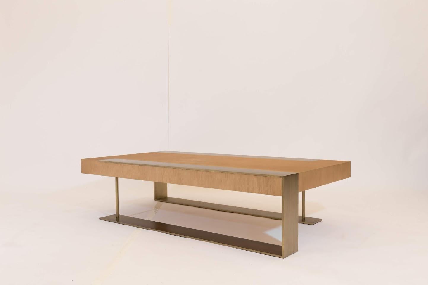 Table basse Nesle par Hugues Chevalier



La table basse Nesle par Hugues Chevalier incarne un mélange parfait d'élégance moderne et de design intemporel. Son esthétique raffinée en fait un ajout sophistiqué à tout intérieur, qu'il soit classique ou
