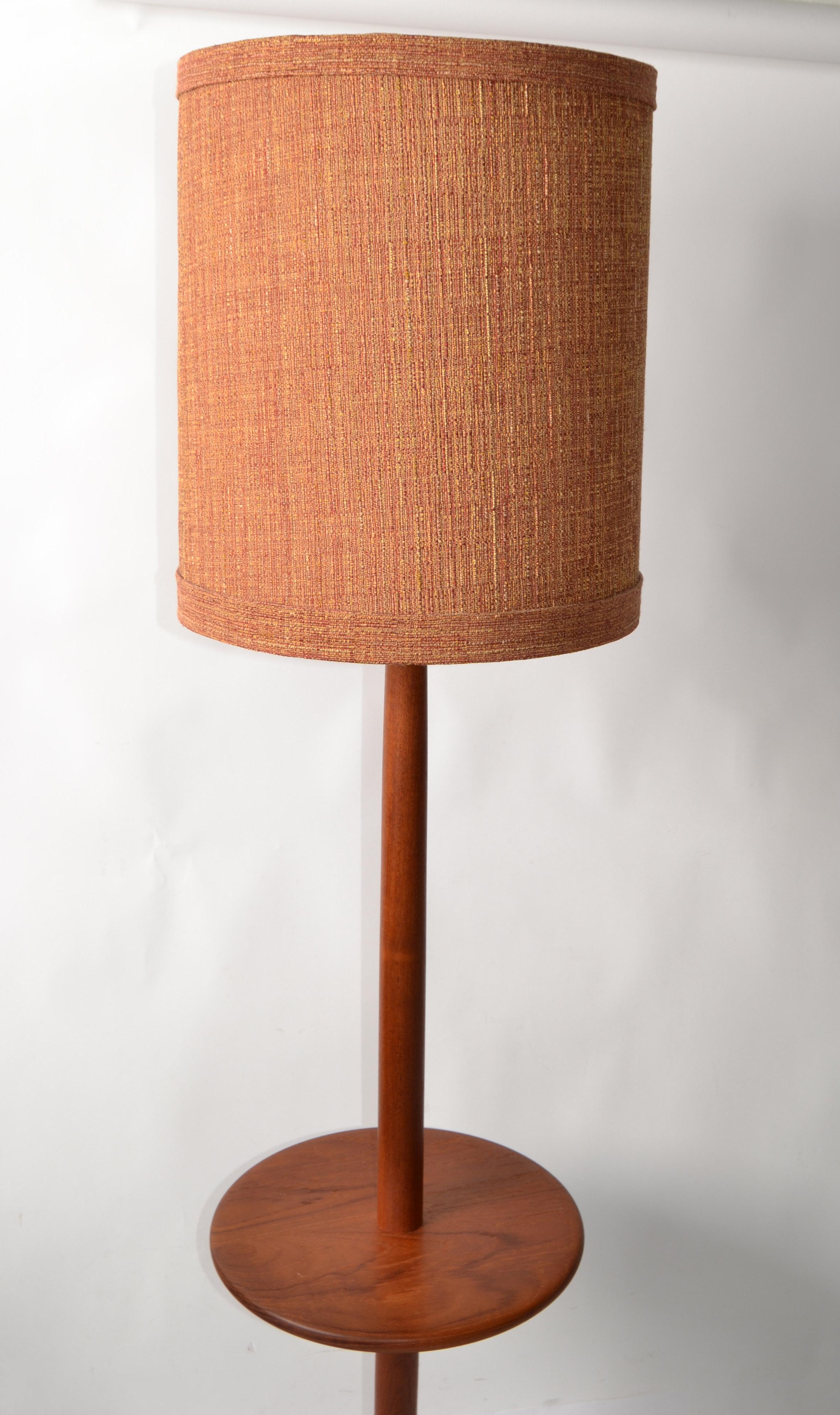 Hand-Crafted Nessen Lighting Style Turned Walnut Floor Lamp Mid-Century Modern Fabric Shade For Sale