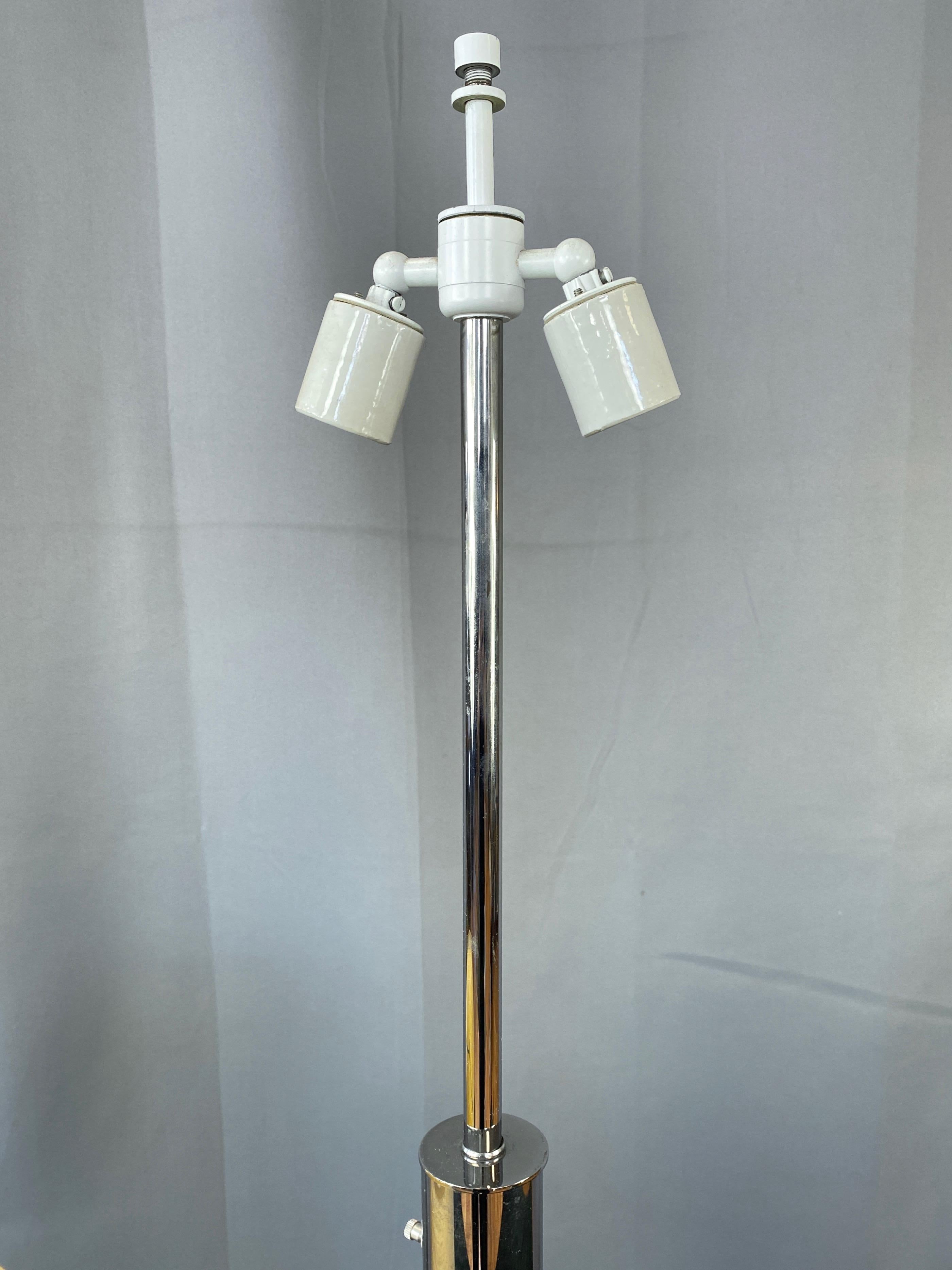 Nessen Tall Minimalist Chrome Table Lamp with Original Shade, c. 1970 For Sale 1