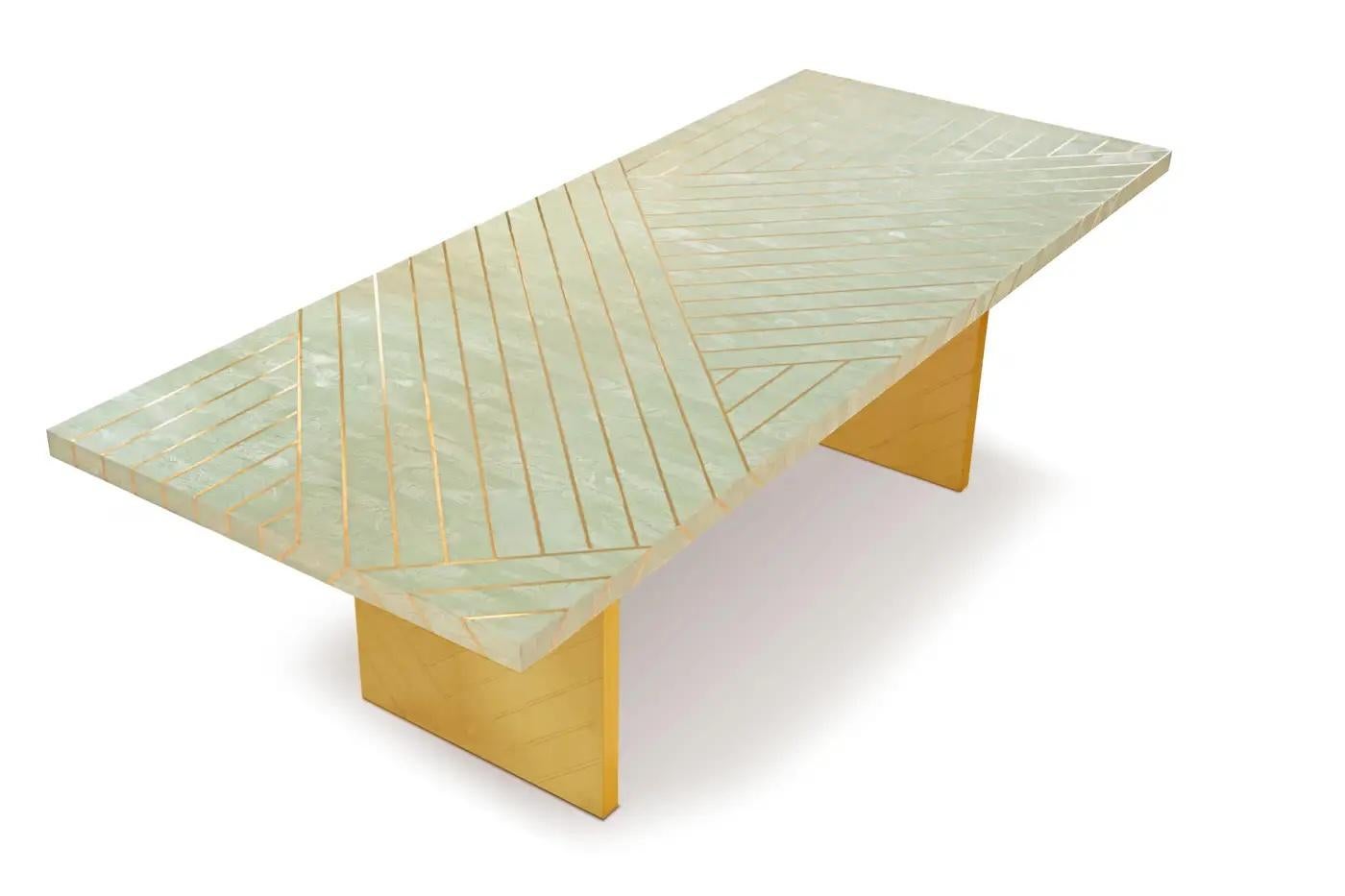 Nesso Medium Esstisch mit Messingintarsien aus Messing von Matteo Cibic (Moderne) im Angebot