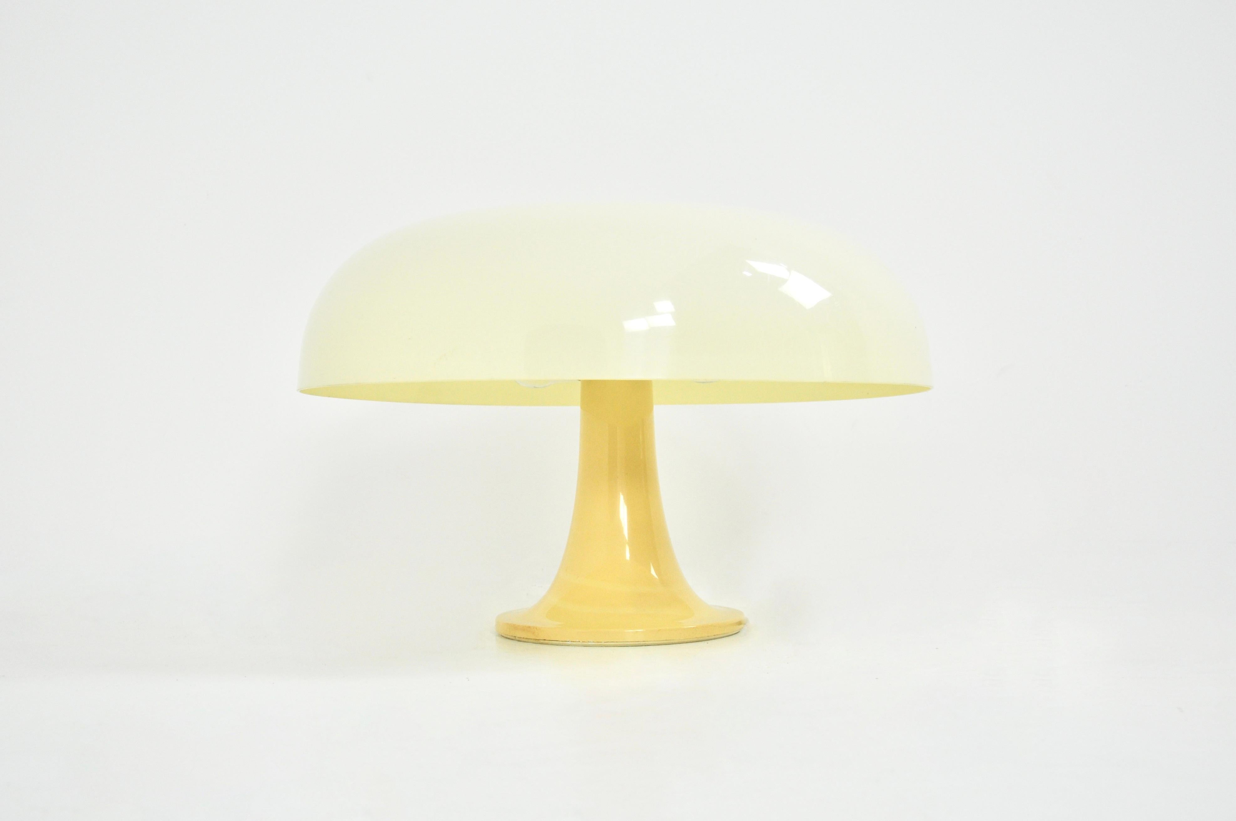 1st edition “Nesso” lamp by Giancarlo Mattioli of Gruppo Architetti Urbanisti Citta Nuova for Artemide. Stamped on the underside. Wear due to time and age of the lamp.