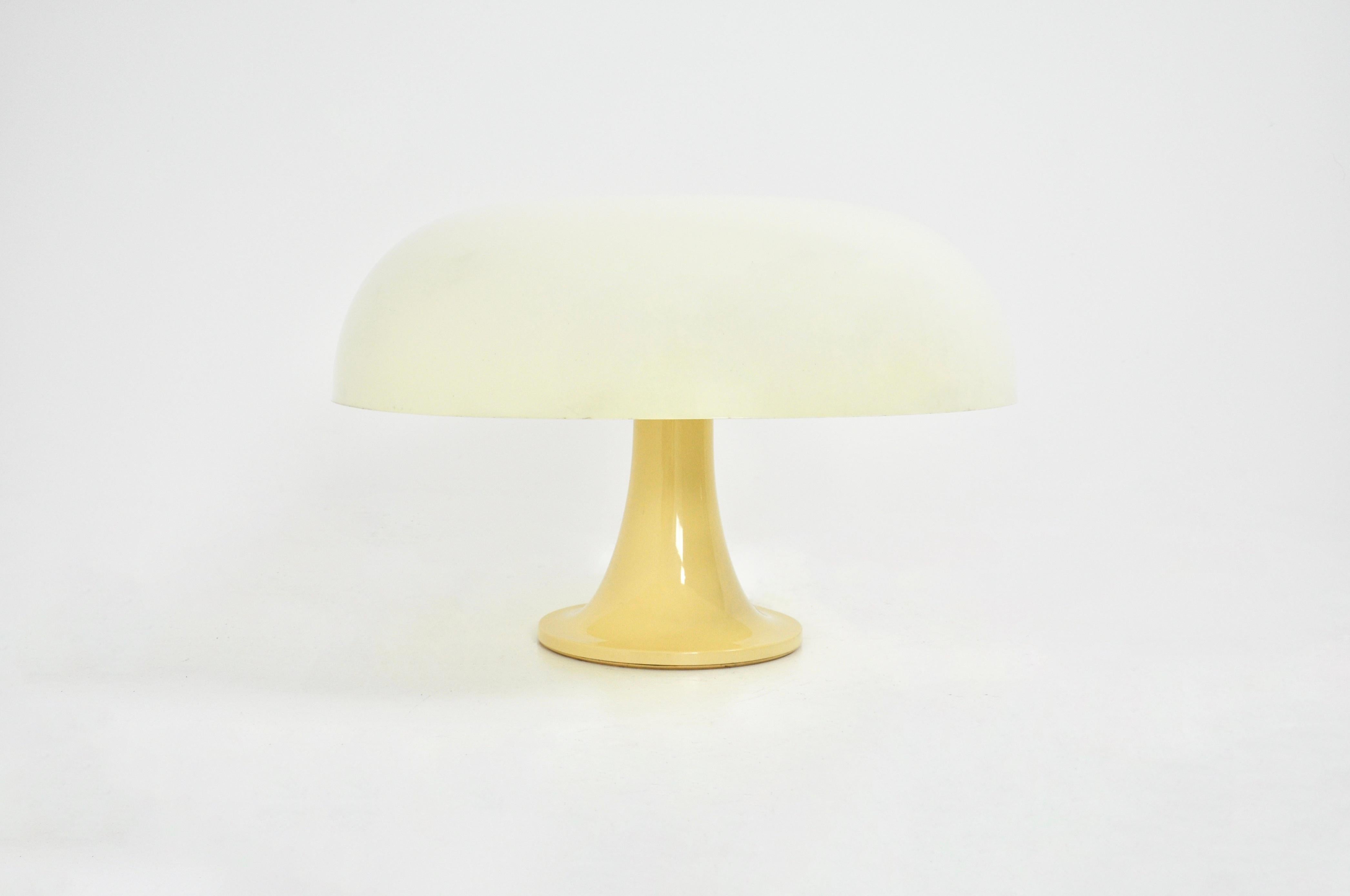 1st edition “Nesso” lamp by Giancarlo Mattioli of Gruppo Architetti Urbanisti Citta Nuova for Artemide. Stamped on the underside. Wear due to time and age of the lamp.
For shipping, request us for receive the best price.
