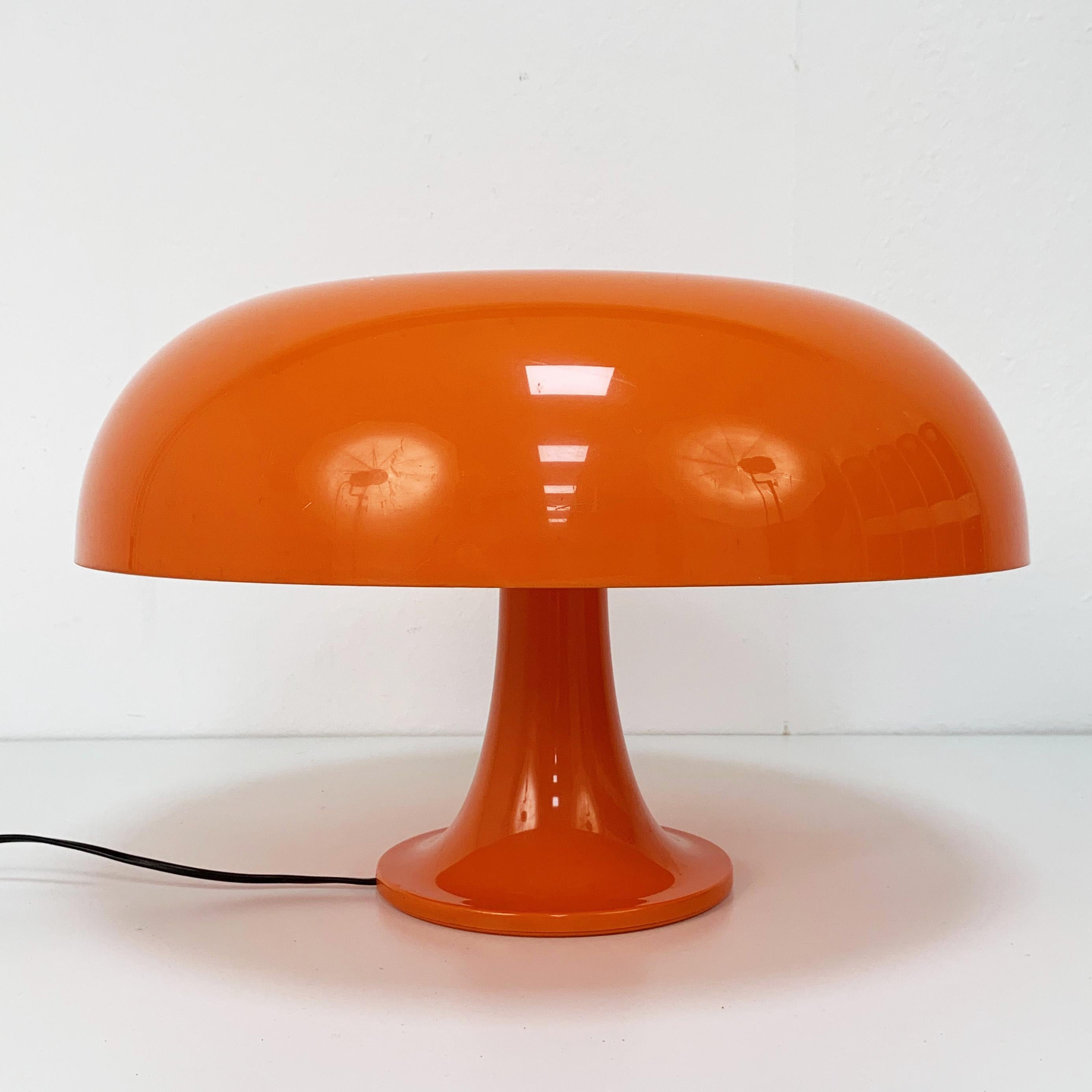 Nesso Tischleuchte in Orange von Giancarlo Mattioli für Artemide:: Italien 1960er Jahre 11