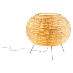 Lampe de bureau en rotin fabriquée à la main Nest par Ango