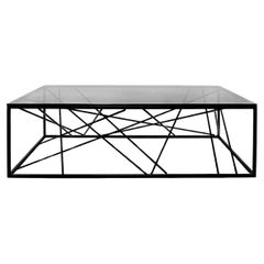 Table basse Nest de Morgan Clayhall, sculpturale, acier, verre, personnalisée
