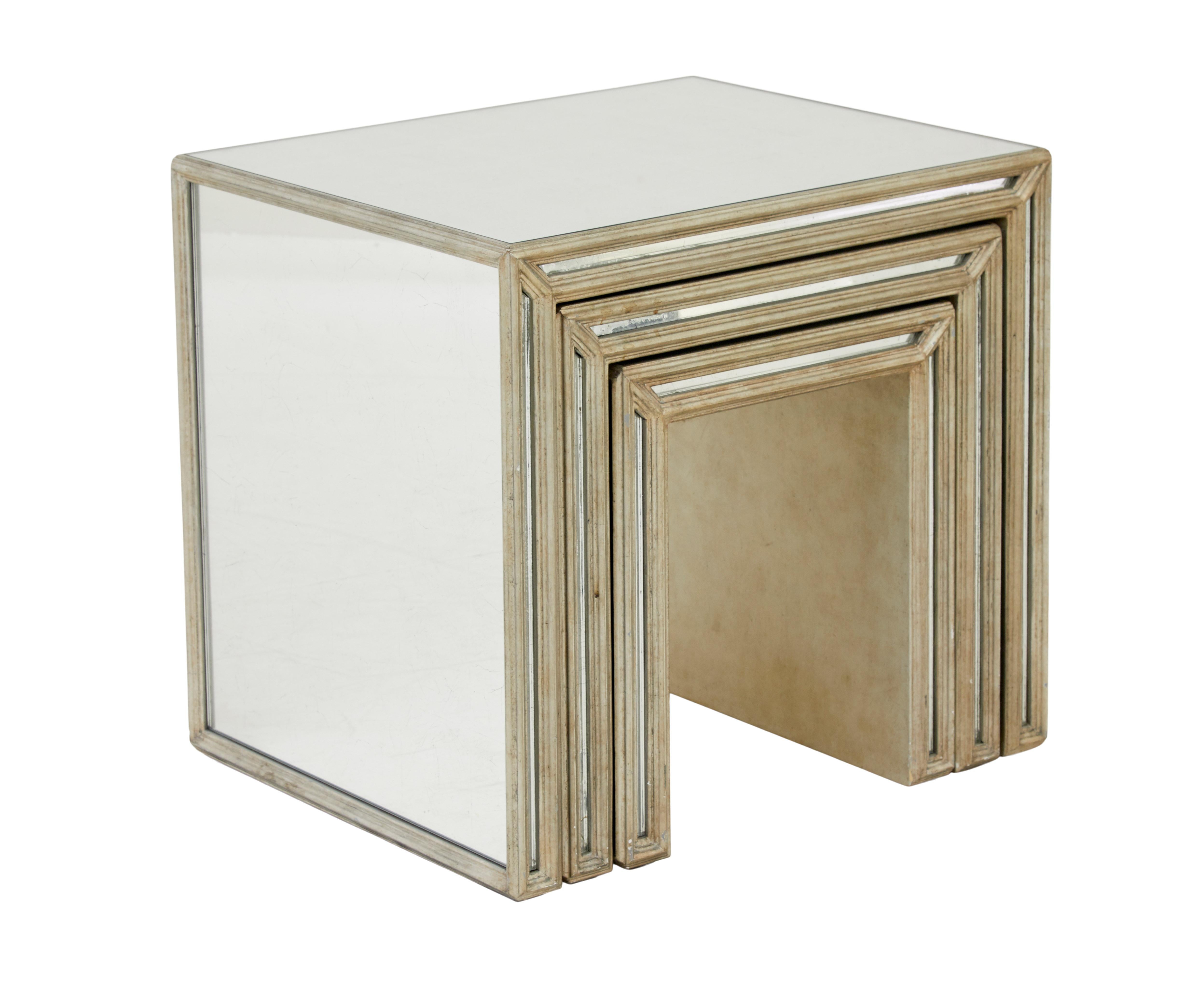 English Nest of 3 mirrored occasional tables For Sale