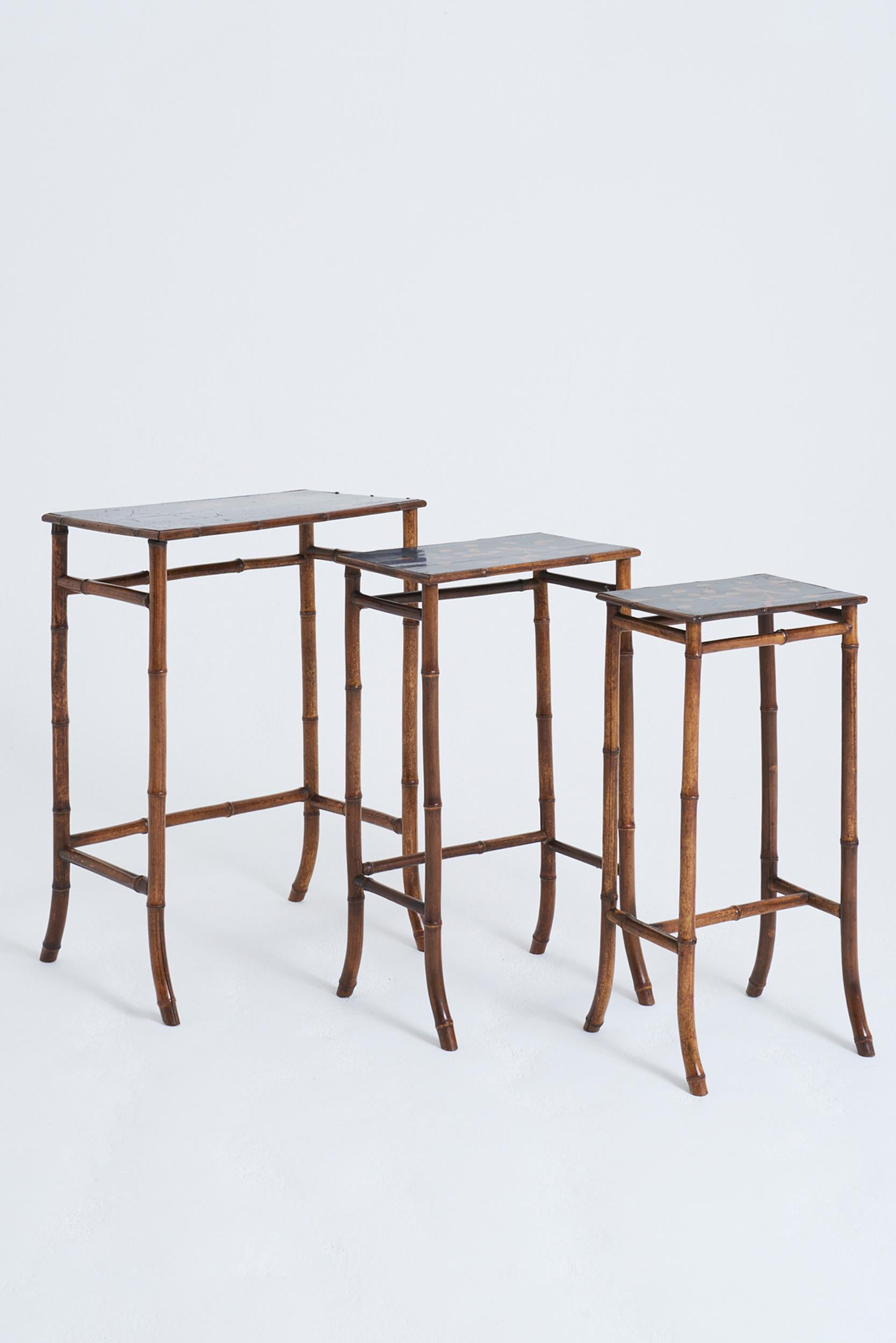 Nest of Japanned Tables by Perret & Vibert In Good Condition In London, GB