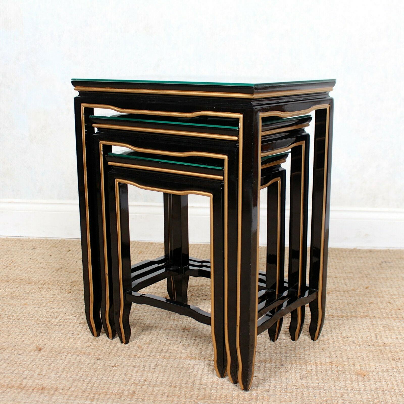 Nest of Tables Japanese Chinoserie Lacquered Ebonised Oriental Asian For Sale 1