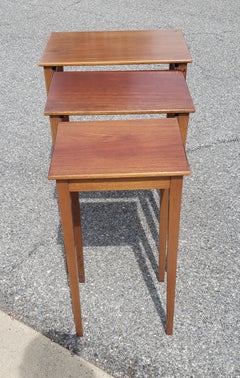 Nest of Three Biggs Virginia Federal Style Mahogany and Satinwood Inlaid