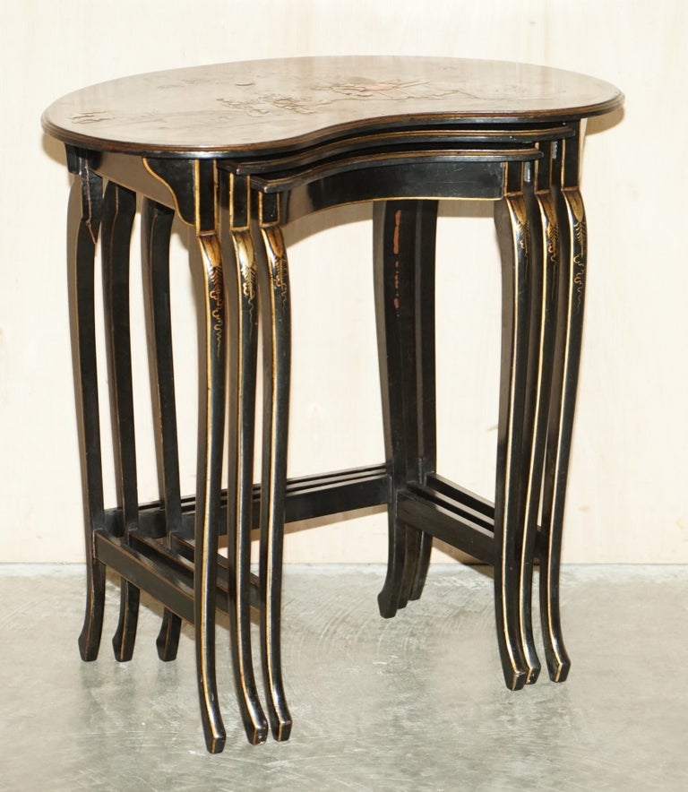 Nest of Three circa 1900 Chinese Chinoiserie Lacqurered Side Kidney