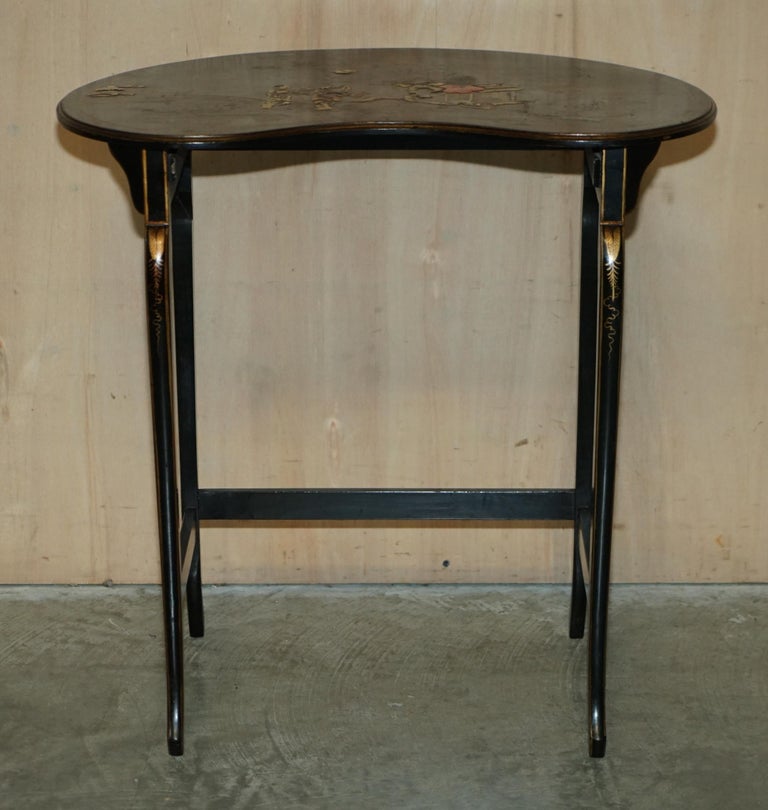 Nest of Three circa 1900 Chinese Chinoiserie Lacqurered Side Kidney