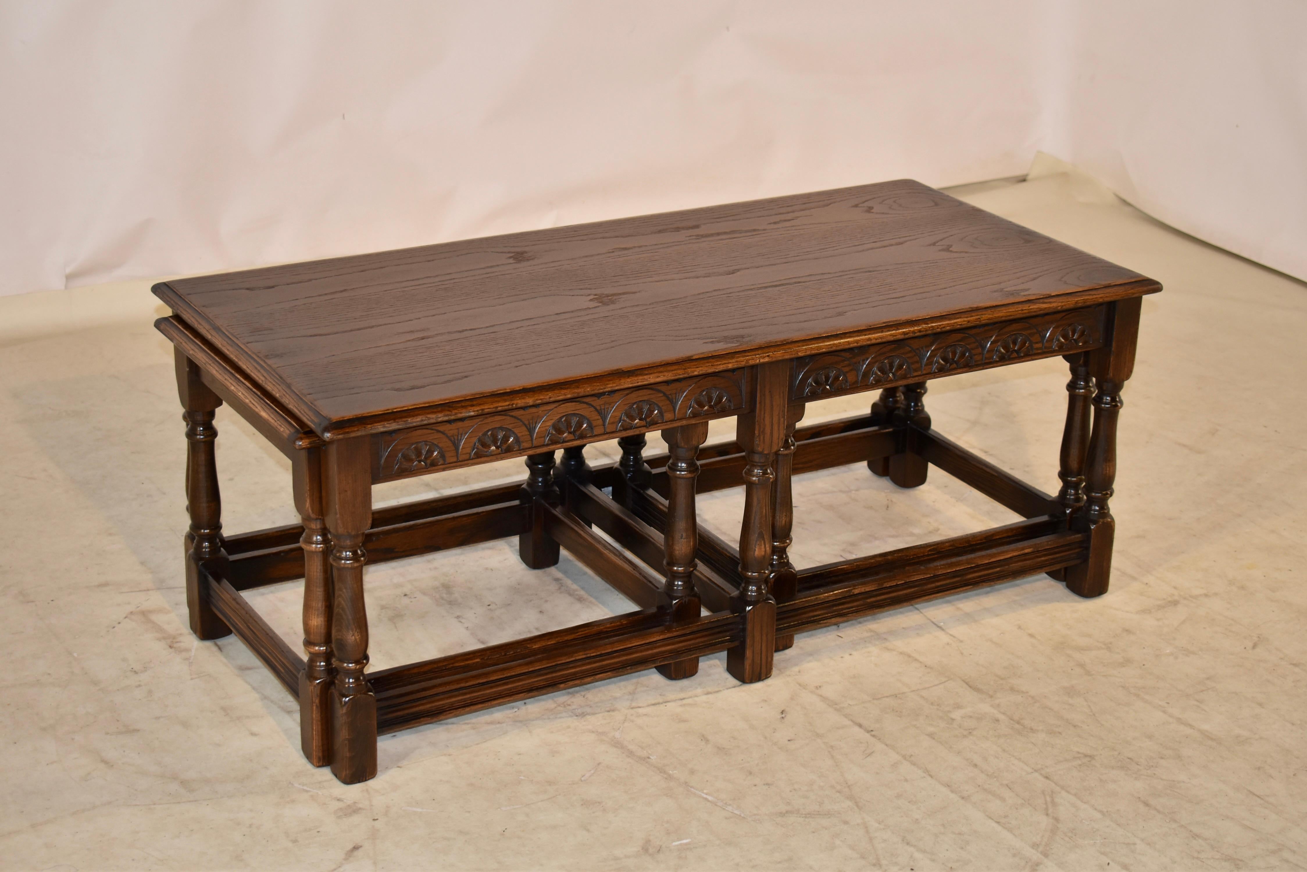 Nest of Three English Coffee Tables, circa 1920 In Good Condition For Sale In High Point, NC