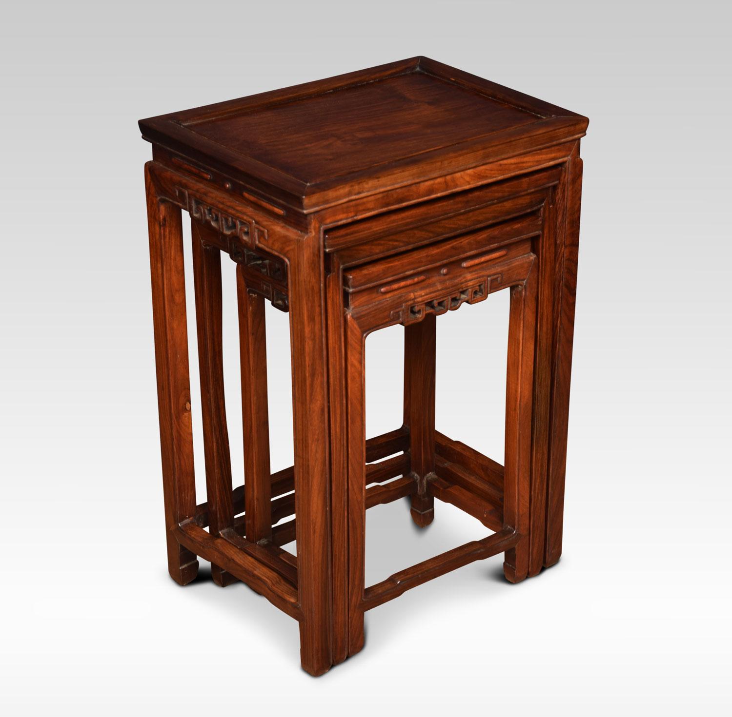 Nest of Three Graduated Chinese Rosewood Tables In Good Condition In Cheshire, GB