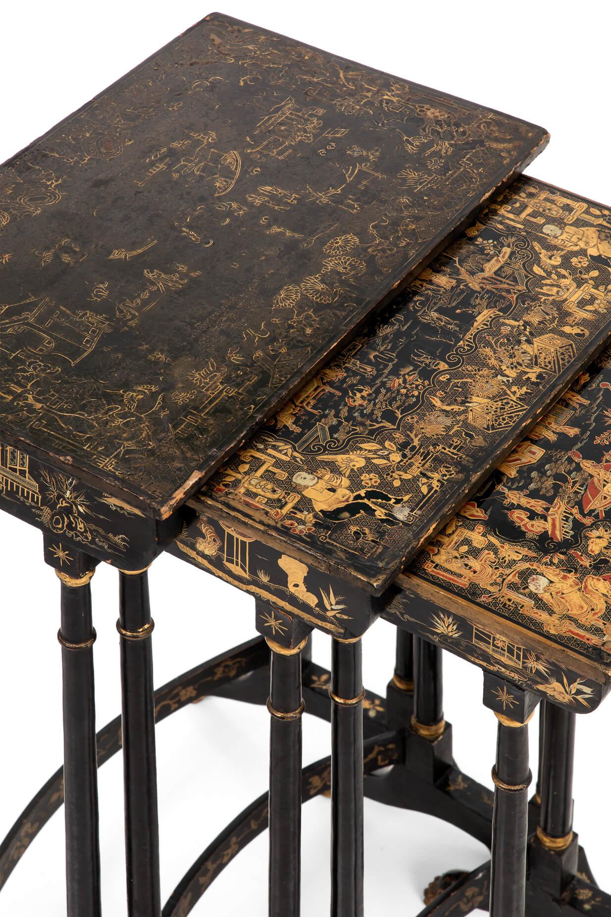 Nest of Three Regency Chinoiserie Gilt And Black Lacquer Tables, circa 1815 For Sale 5