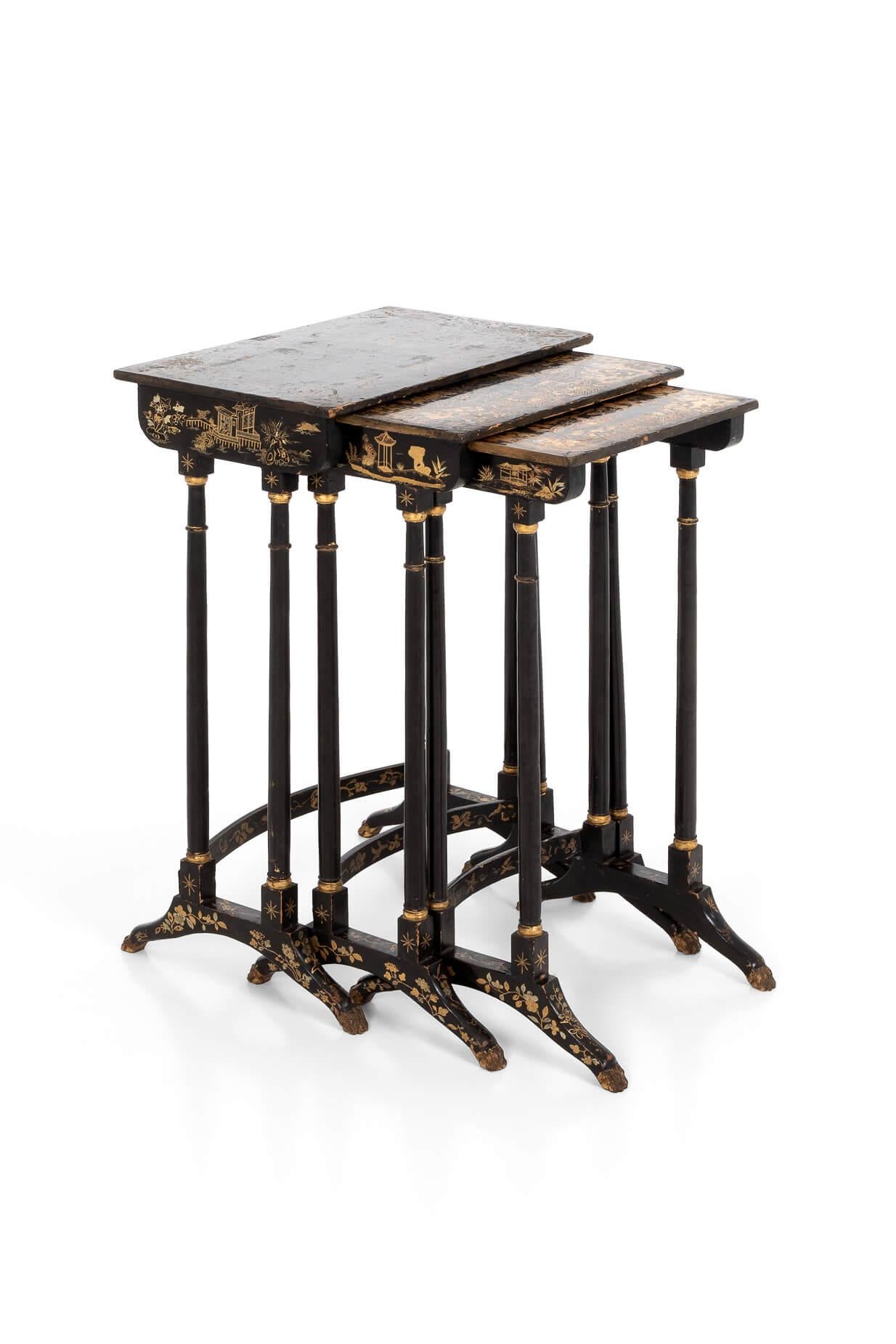 Nest of Three Regency Chinoiserie Gilt And Black Lacquer Tables, circa 1815 For Sale