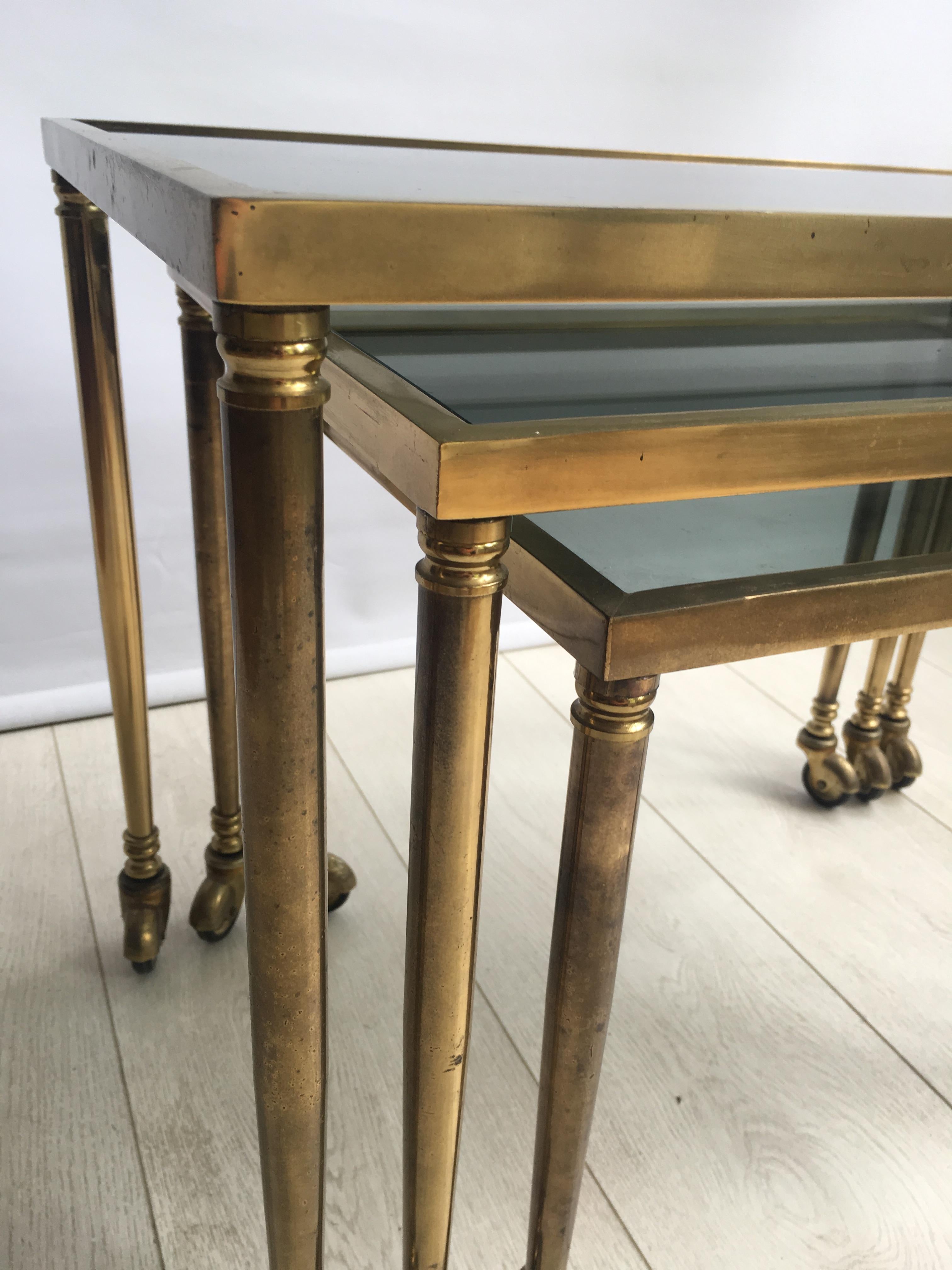 Nest of Vintage French Brass Side Tables Trolleys In Good Condition In Copthorne, GB