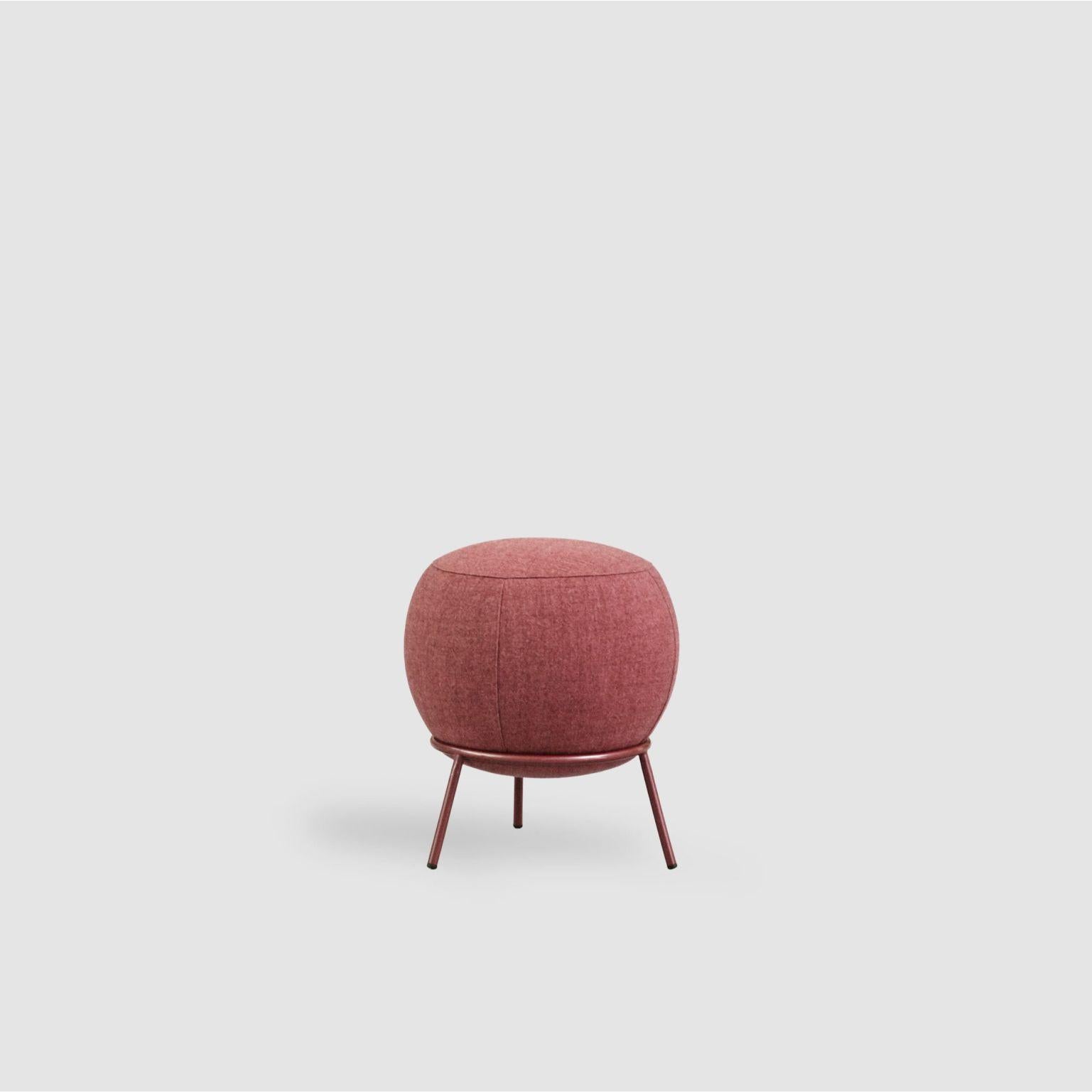 Nest ottoman, red by Pepe Albargues
Dimensions: W42, D42, H43
Materials: Iron structure and MDF board
Foam CMHR (high resilience and flame retardant) for all our cushion filling systems
Painted or chromed legs

Also available: Different