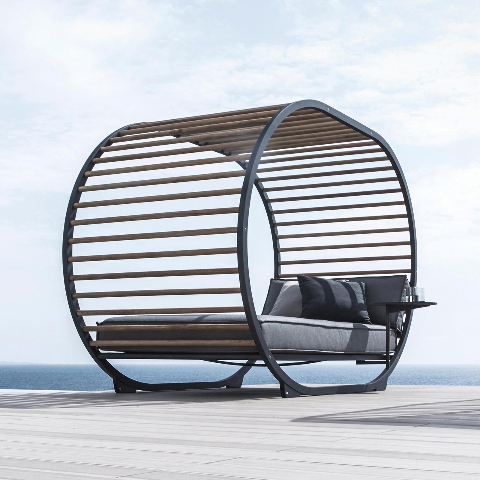 German Nest Lounge Outdoor Daybed