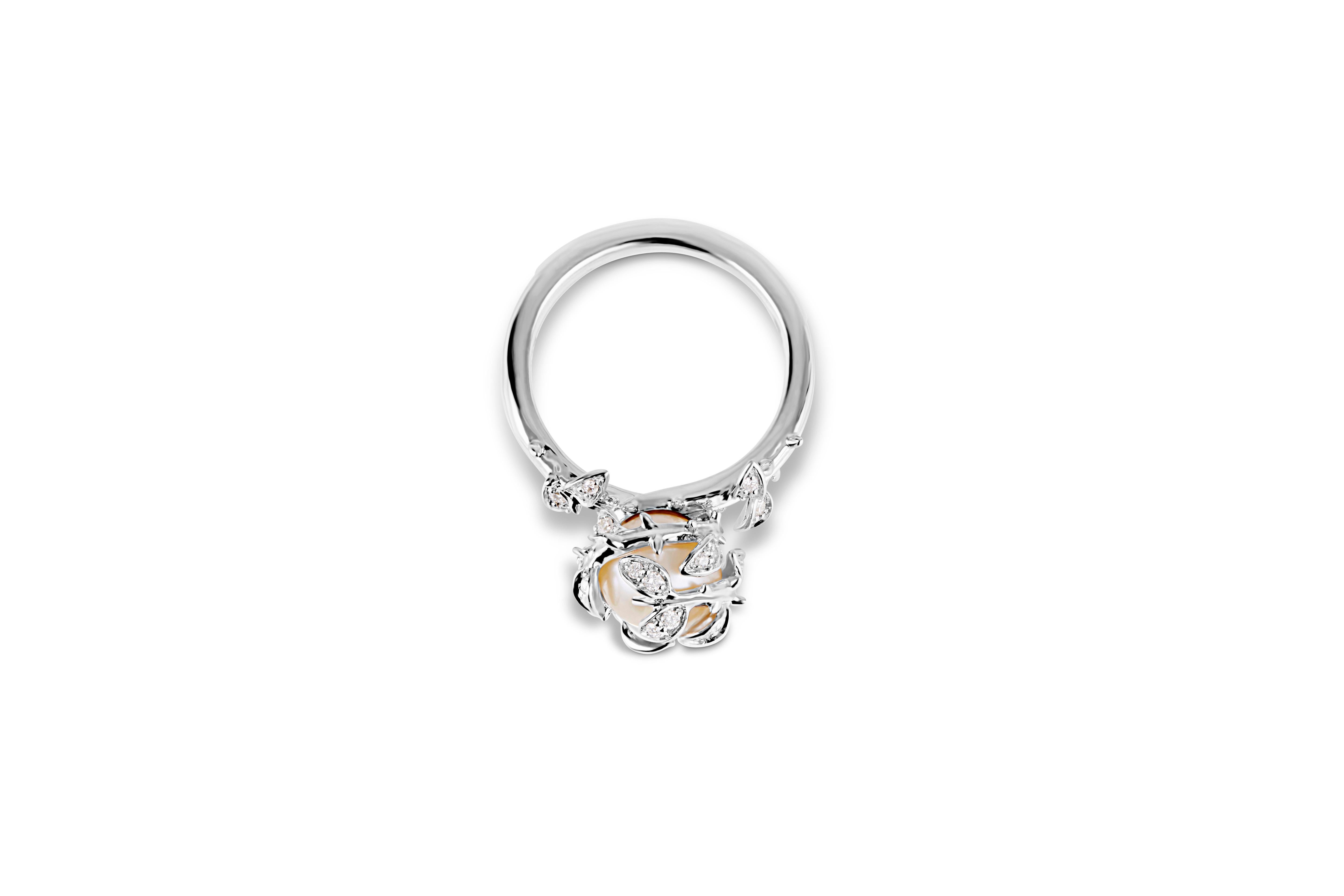 Taille brillant Bague à perles et diamants imbriqués - Or blanc 9ct en vente