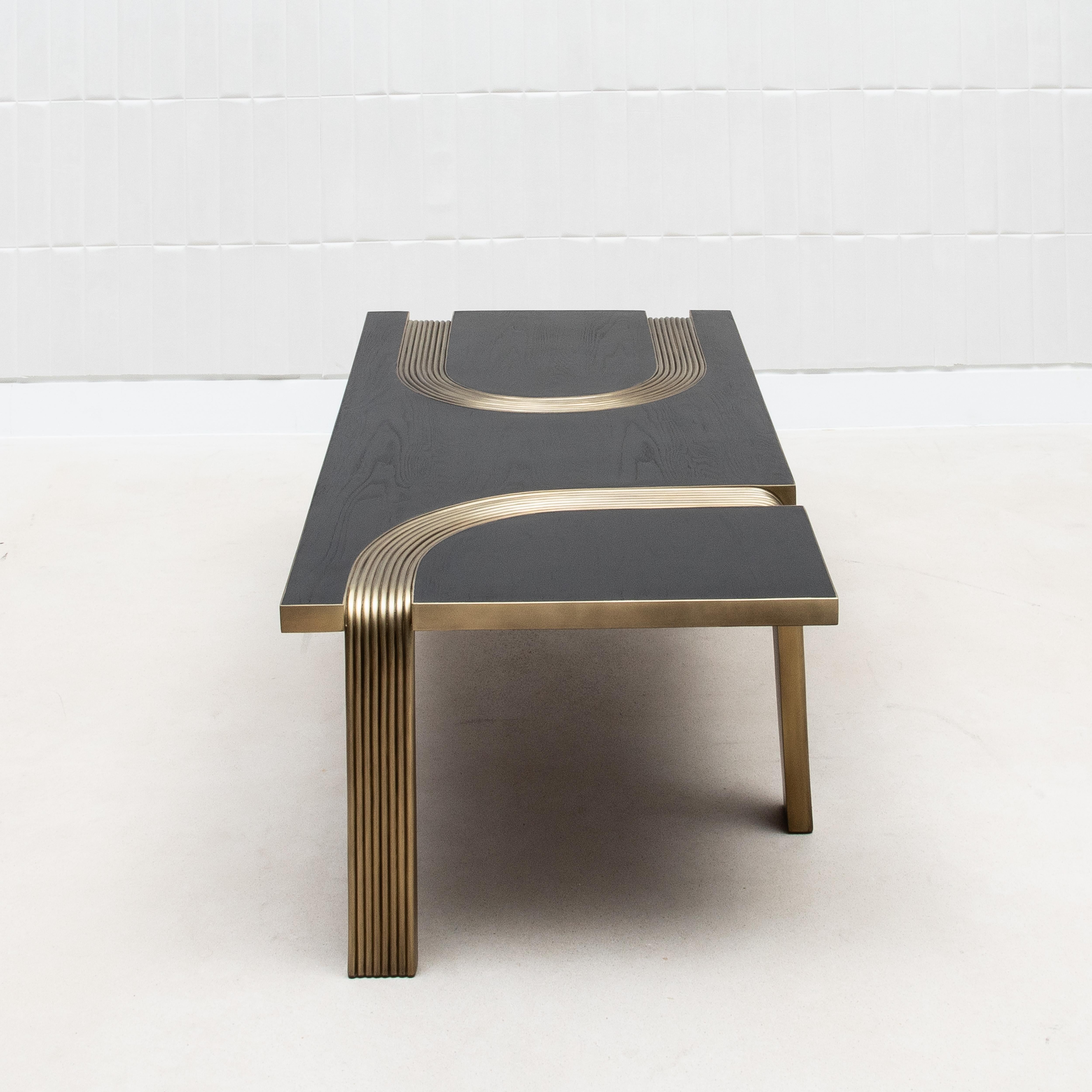 Tables basses gigognes en Oak Oak avec tiges en laiton patiné par R&Y Augousti en vente 8