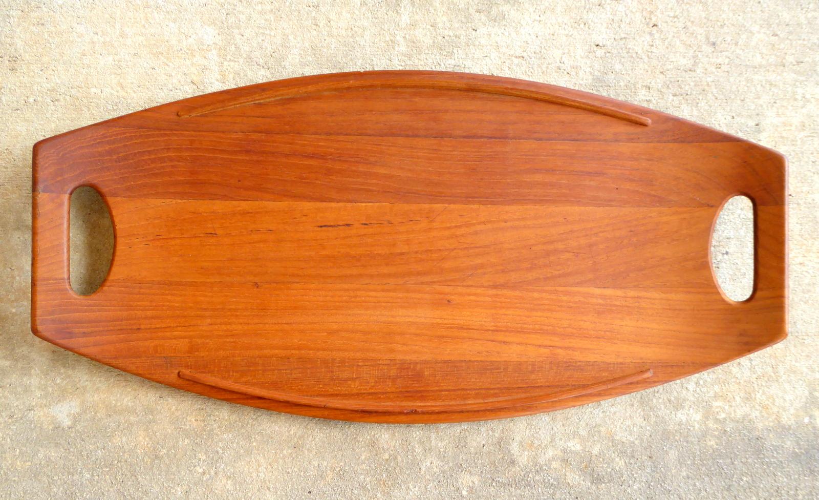 Nesting Set of Three Staved Teak Trays by Jens Quistgaard for Dansk In Good Condition For Sale In Palm Beach Gardens, FL