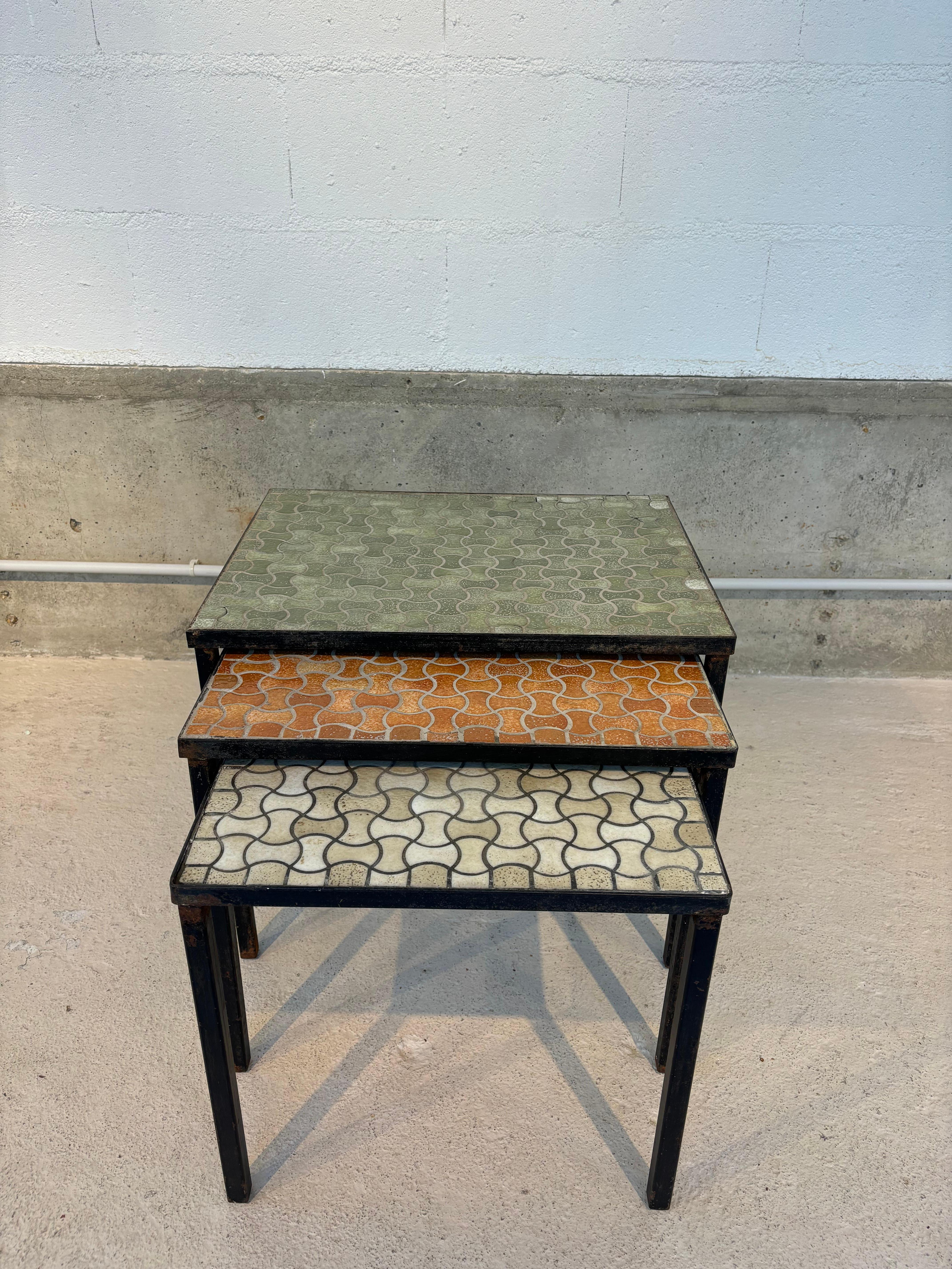 Table gigogne de Jacques Lenoble Bon état - En vente à SAINT-OUEN-SUR-SEINE, FR