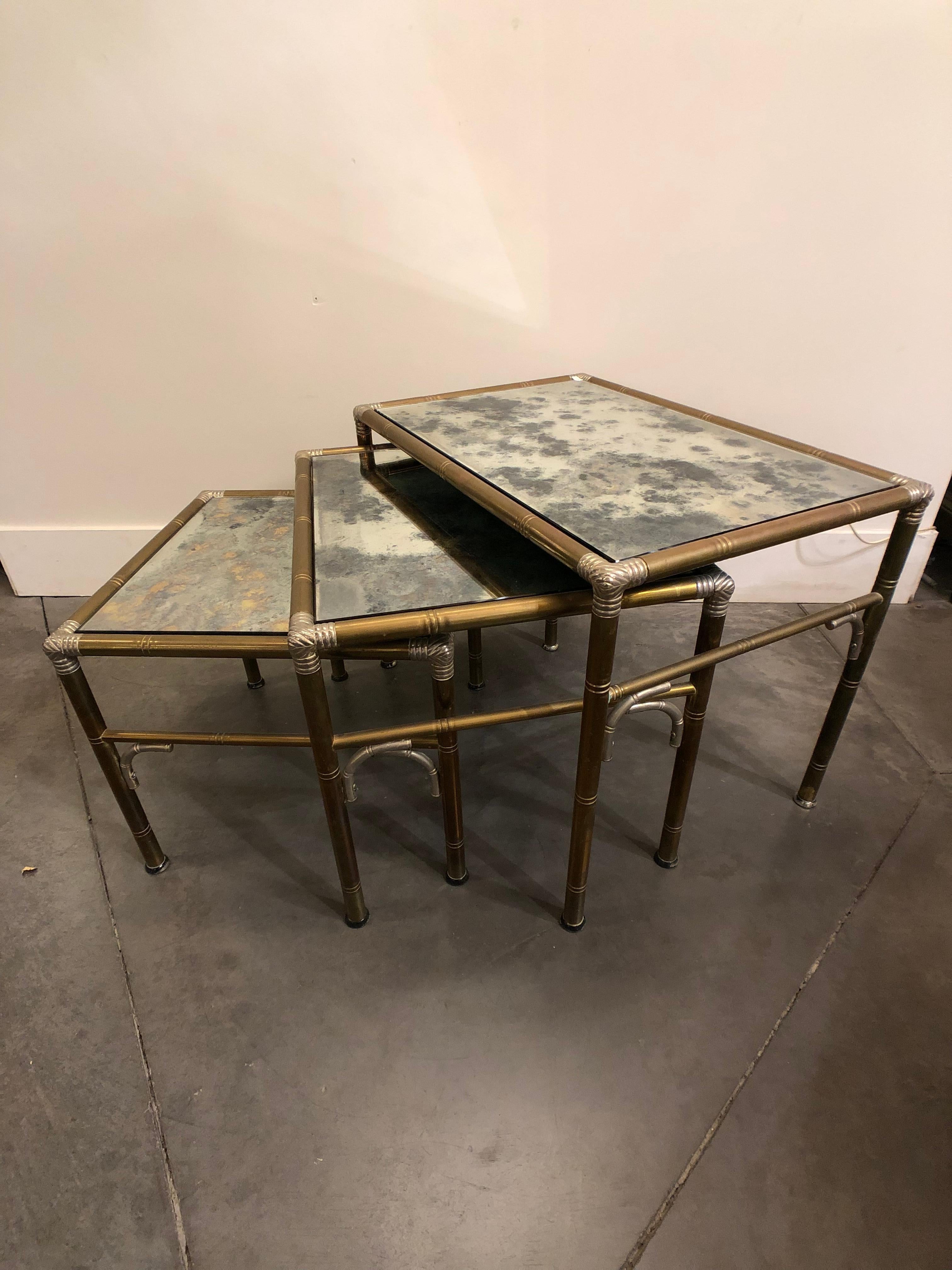 Nesting Table In Good Condition In Bruxelles, BE