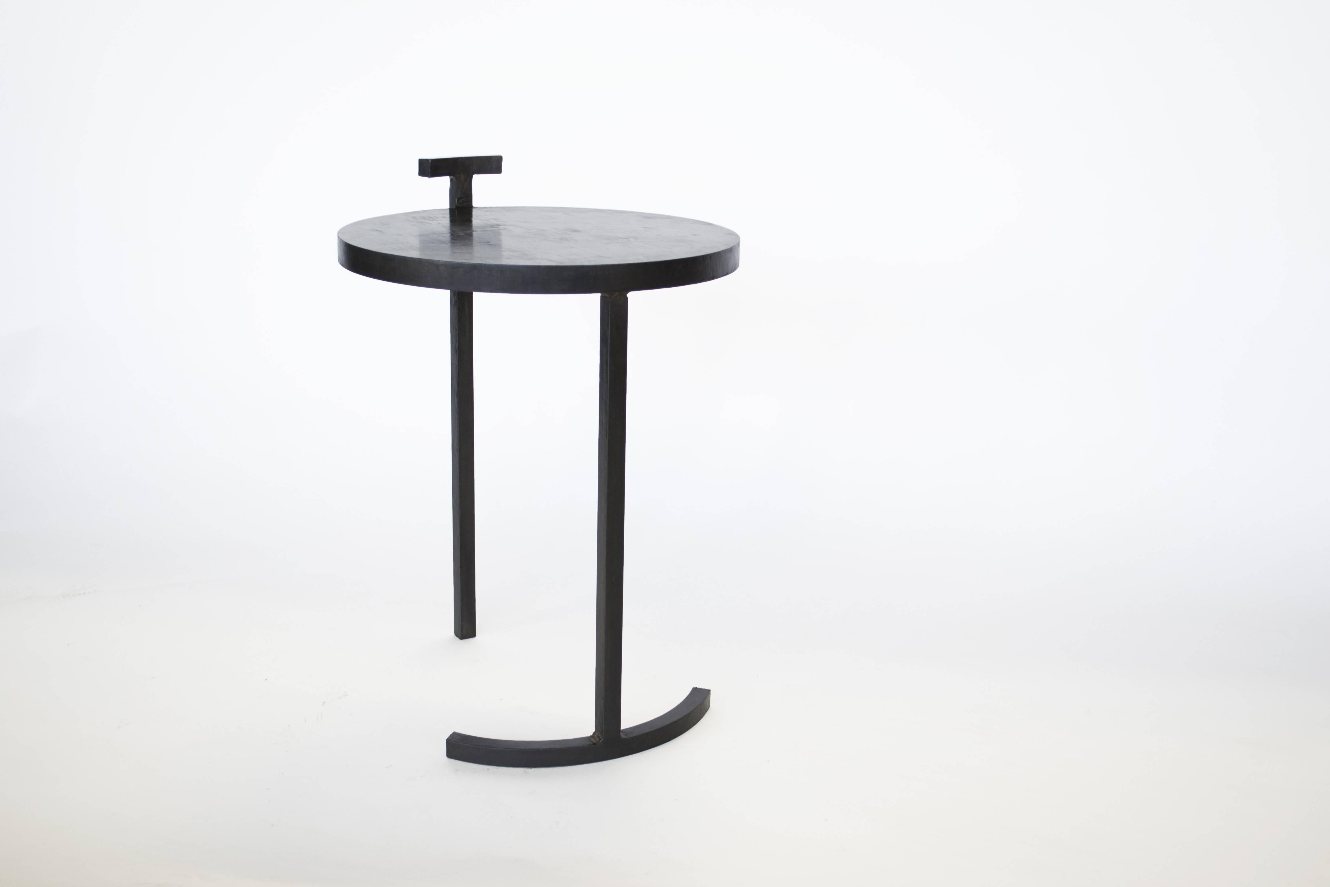Nesting Side Table Set Modern Round Pair End Table Cast Blackened Waxed Steel In New Condition For Sale In Bronx, NY