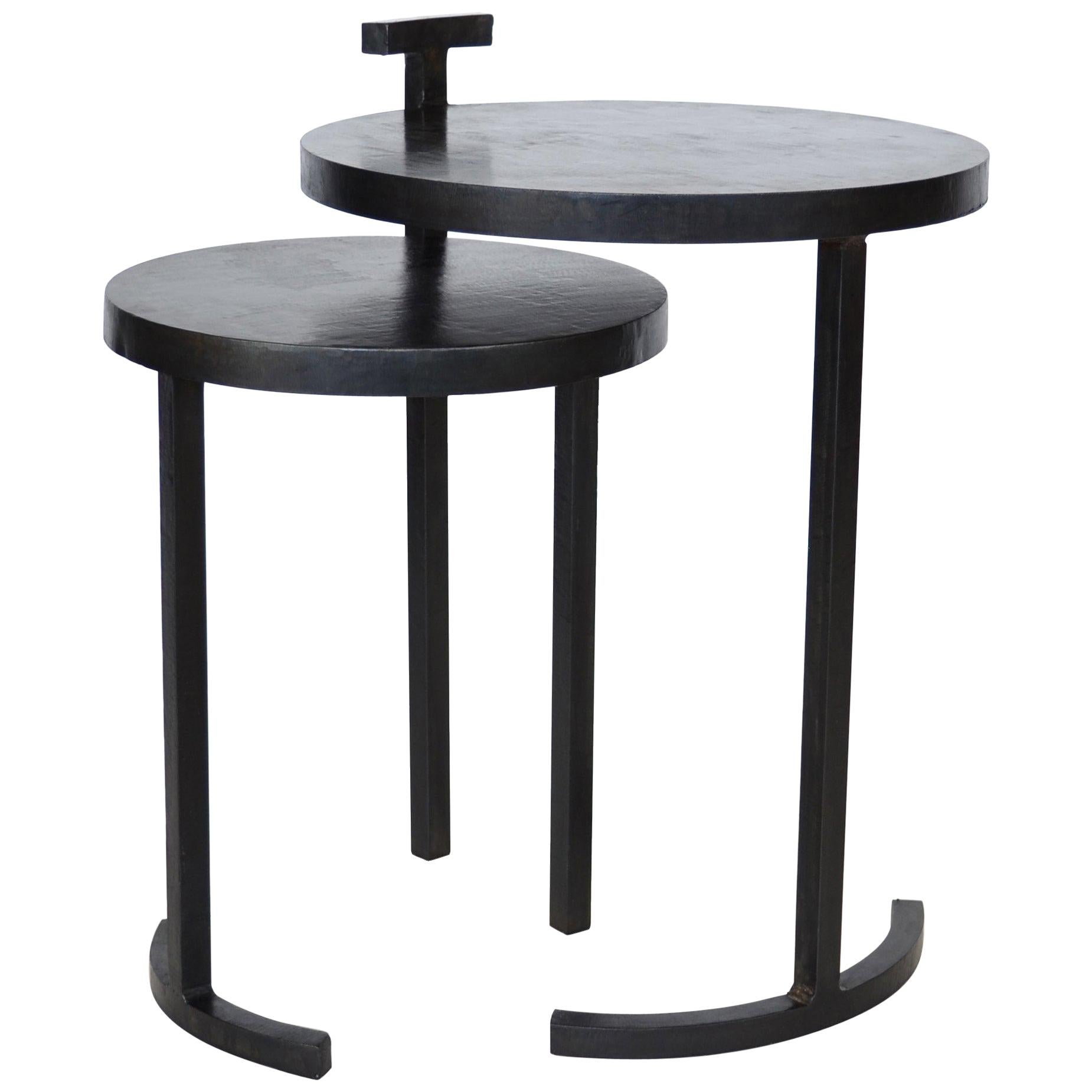Nesting Side Table Set Modern Round Pair End Table Cast Blackened Waxed Steel im Angebot