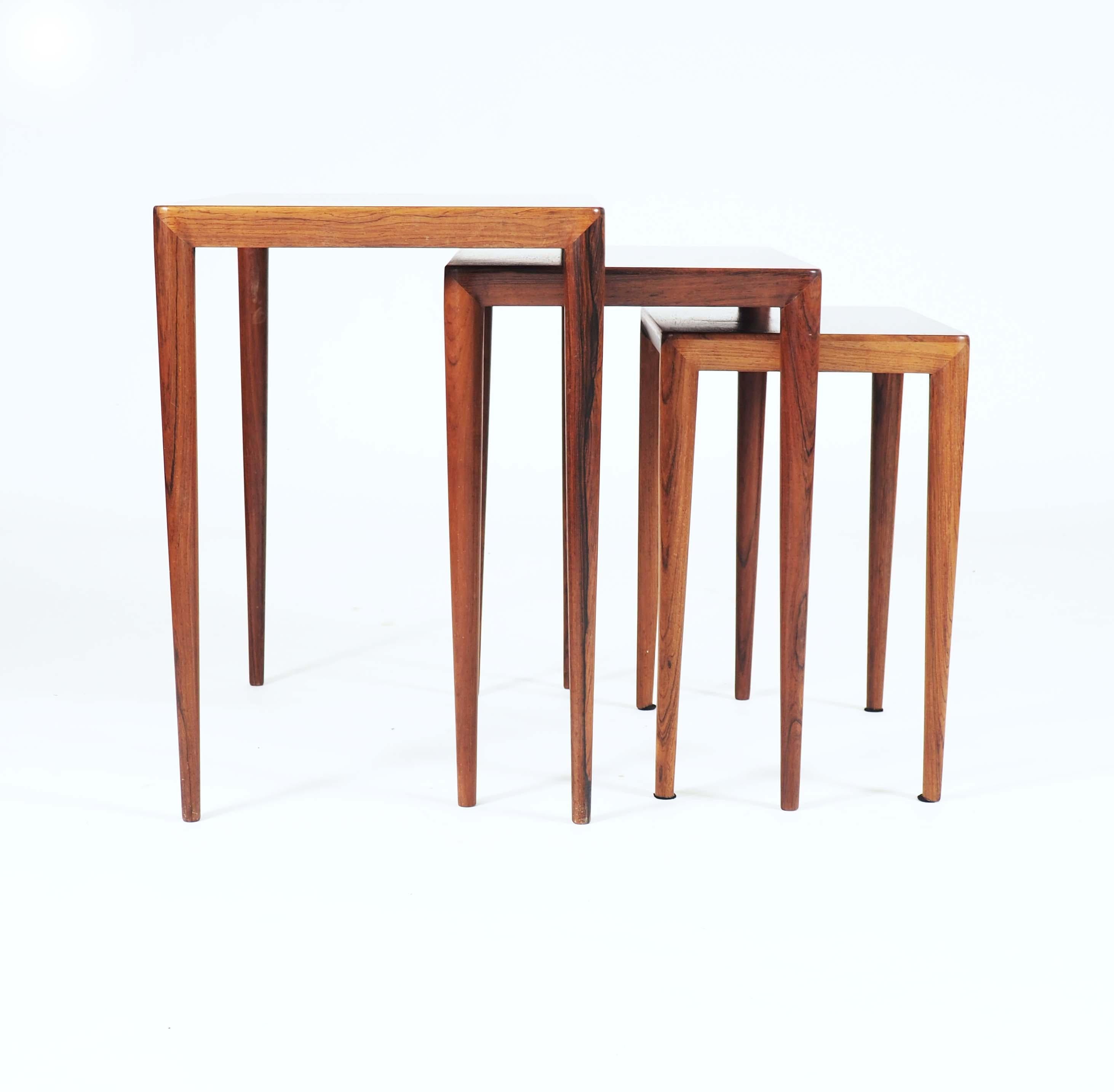 Scandinave moderne Tables gigognes par Erik Riisager Hansen pour Haslev Møbelsnedkeri, Danemark en vente
