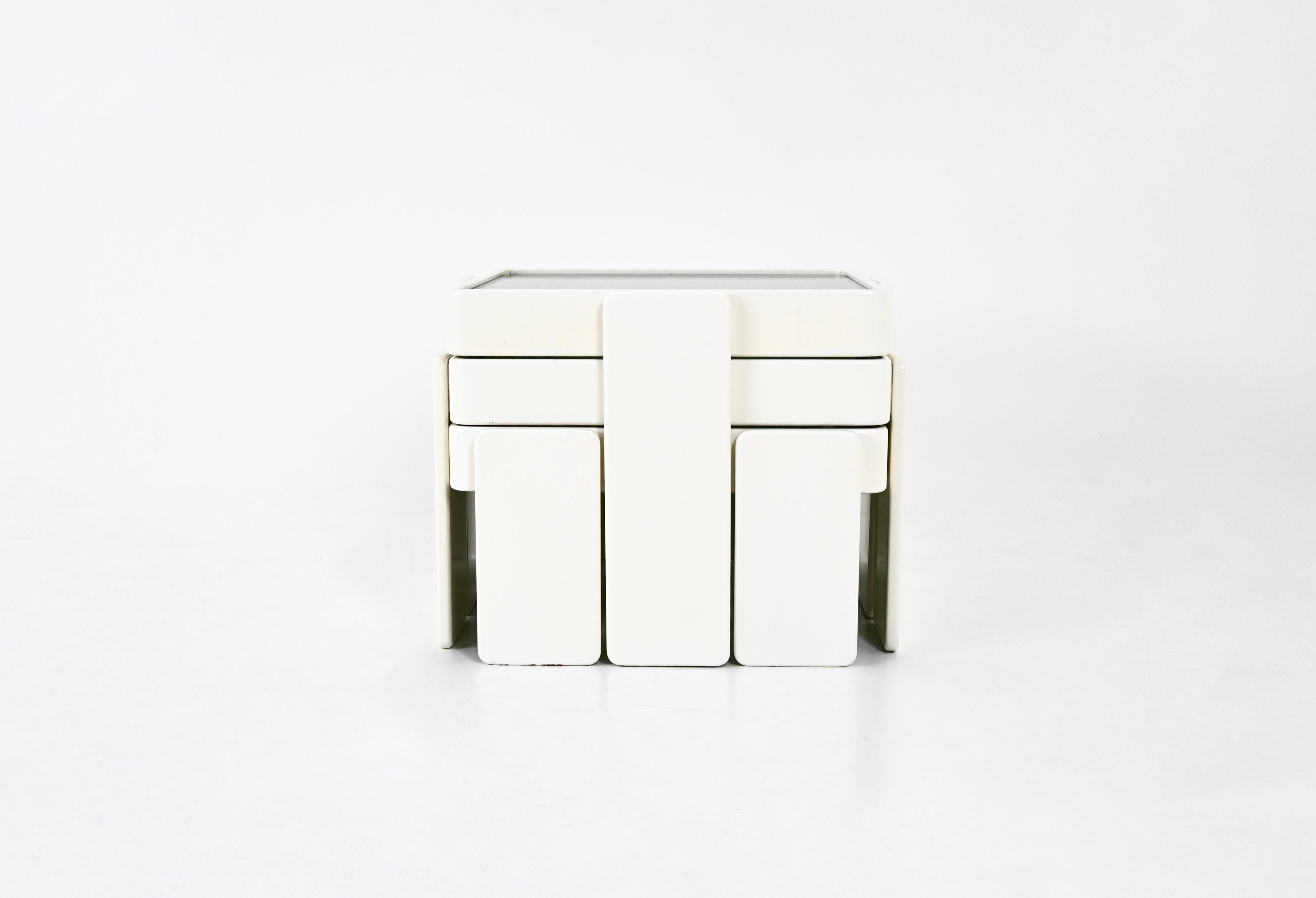 italien Tables gigognes de Gianfranco Frattini pour Cassina, années 1960, lot de 3 en vente