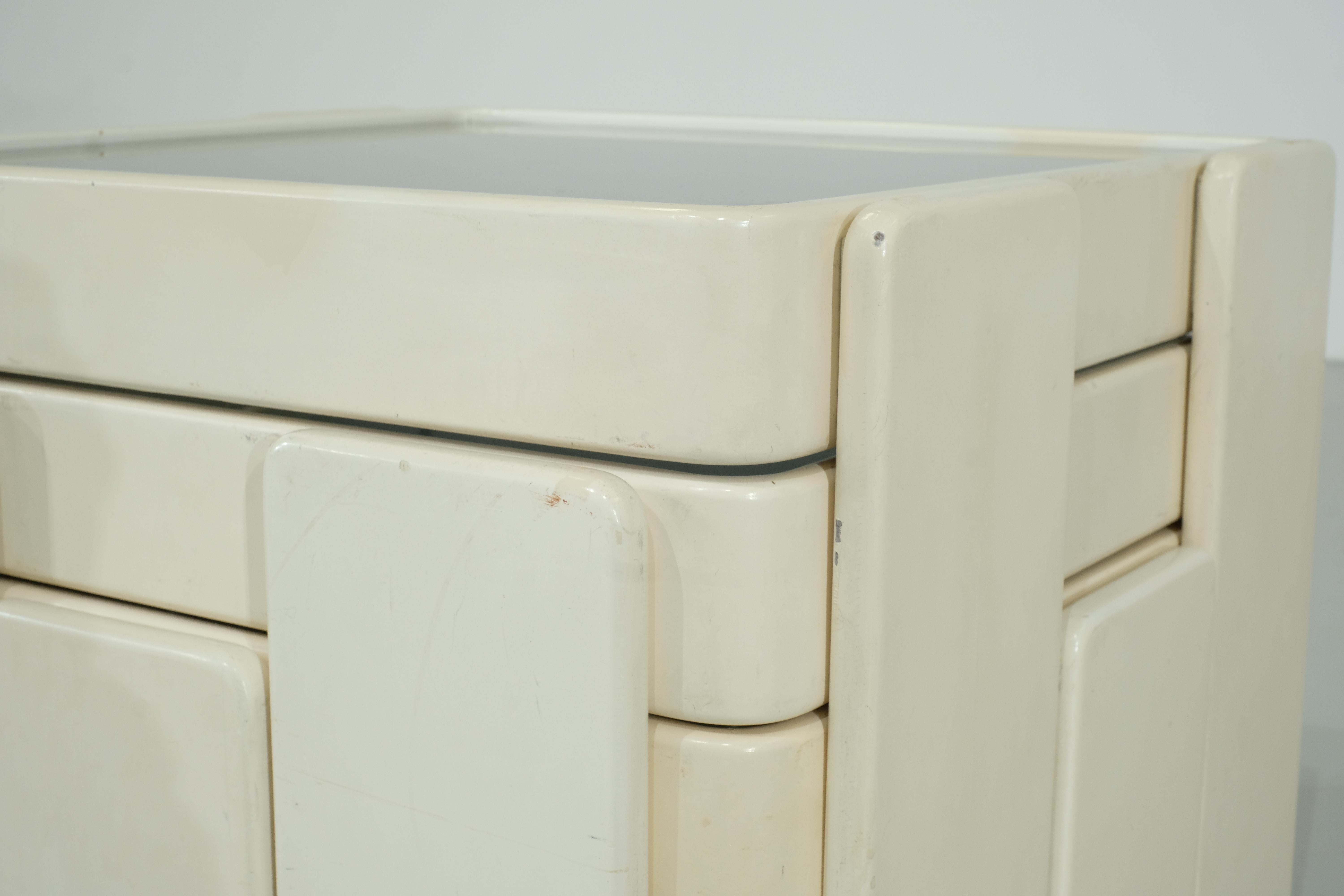 Italian Nesting tables by Gianfranco Frattini for Cassina - 1970s For Sale