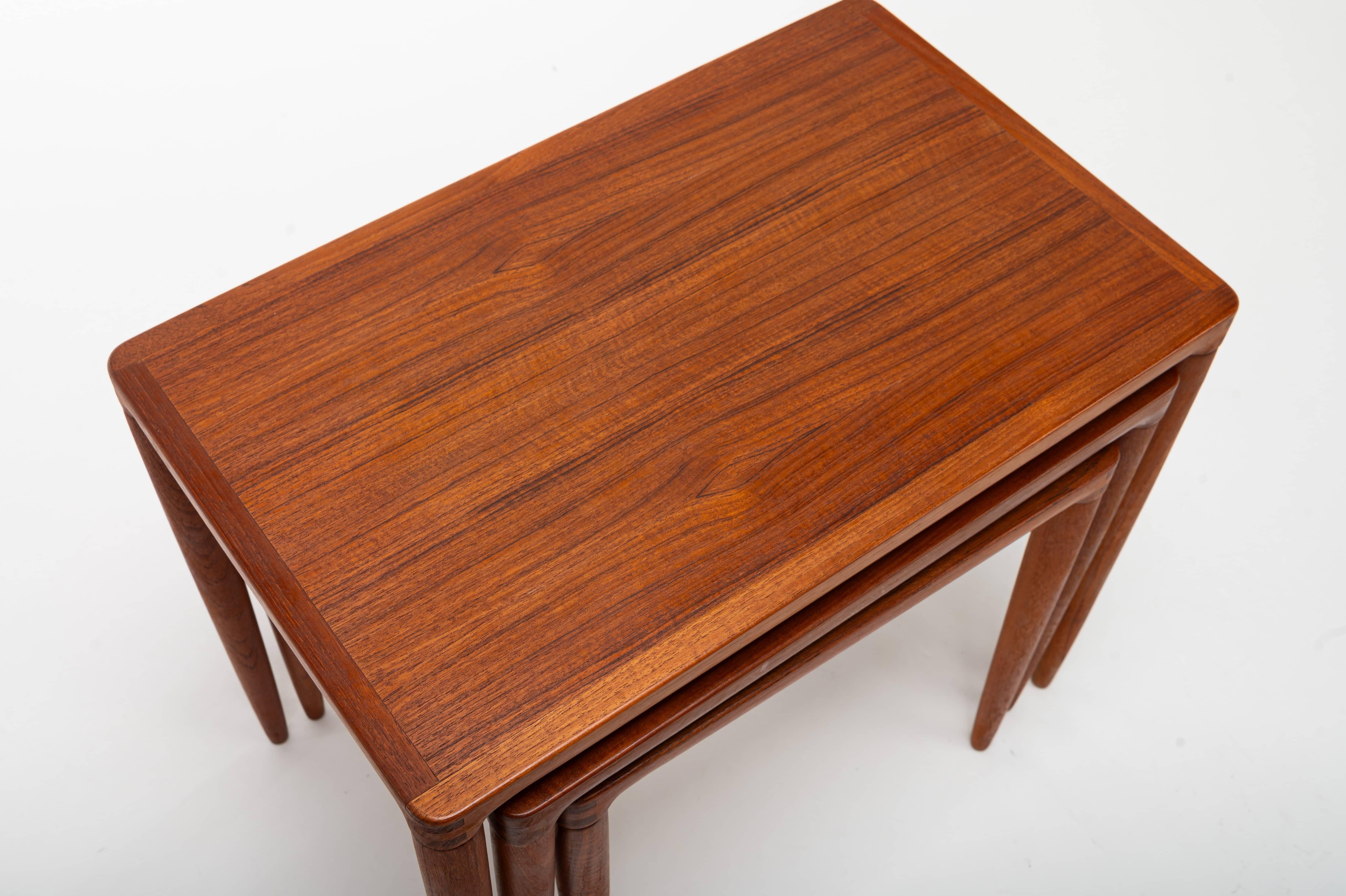 Nesting tables by H.W. Klein for Bramin, Denmark 1960s In Good Condition For Sale In Ranst, VAN