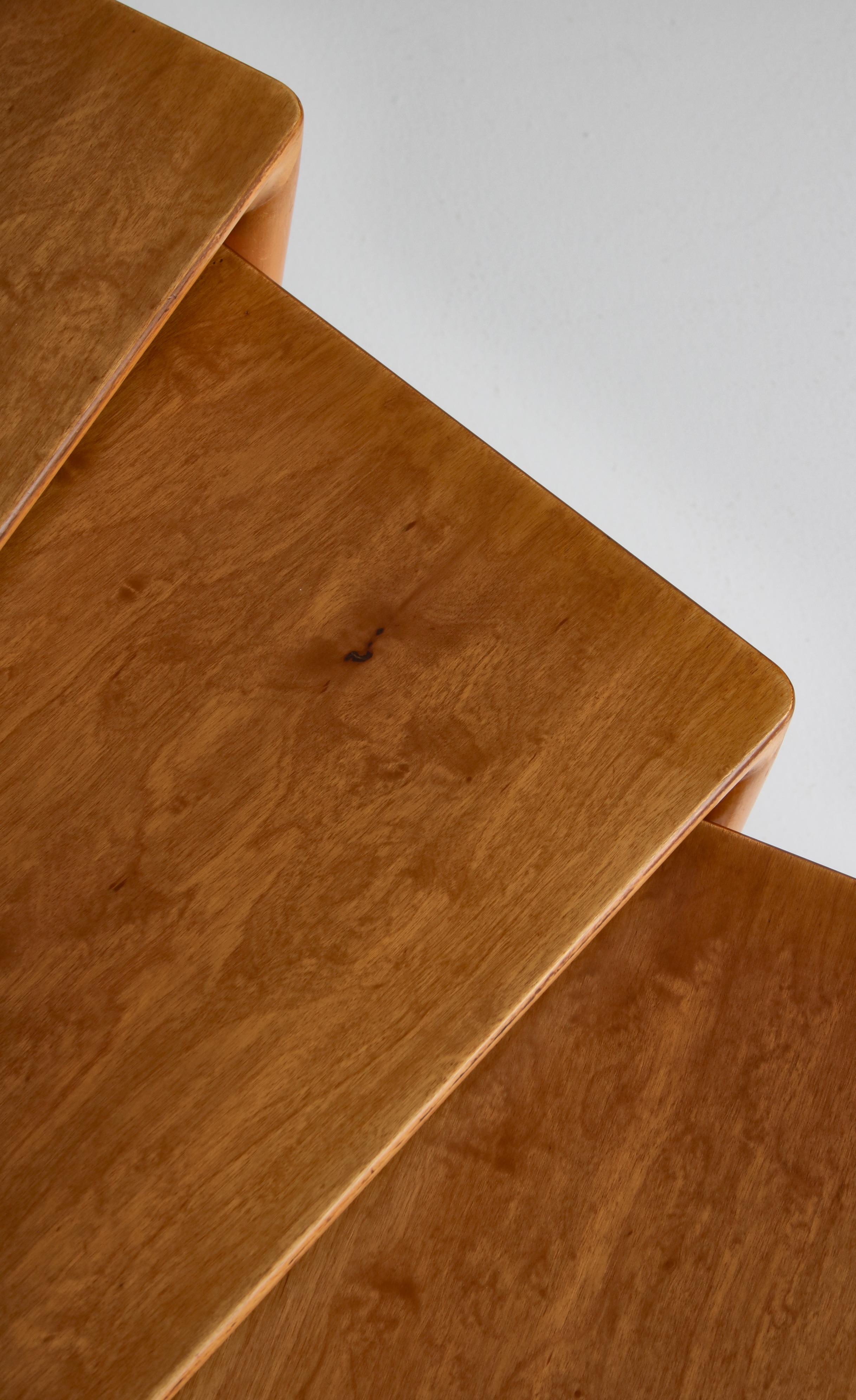 Tables gigognes en bouleau par Severin Hansen Jr. pour Haslev Møbelfabrik, Danemark en vente 4