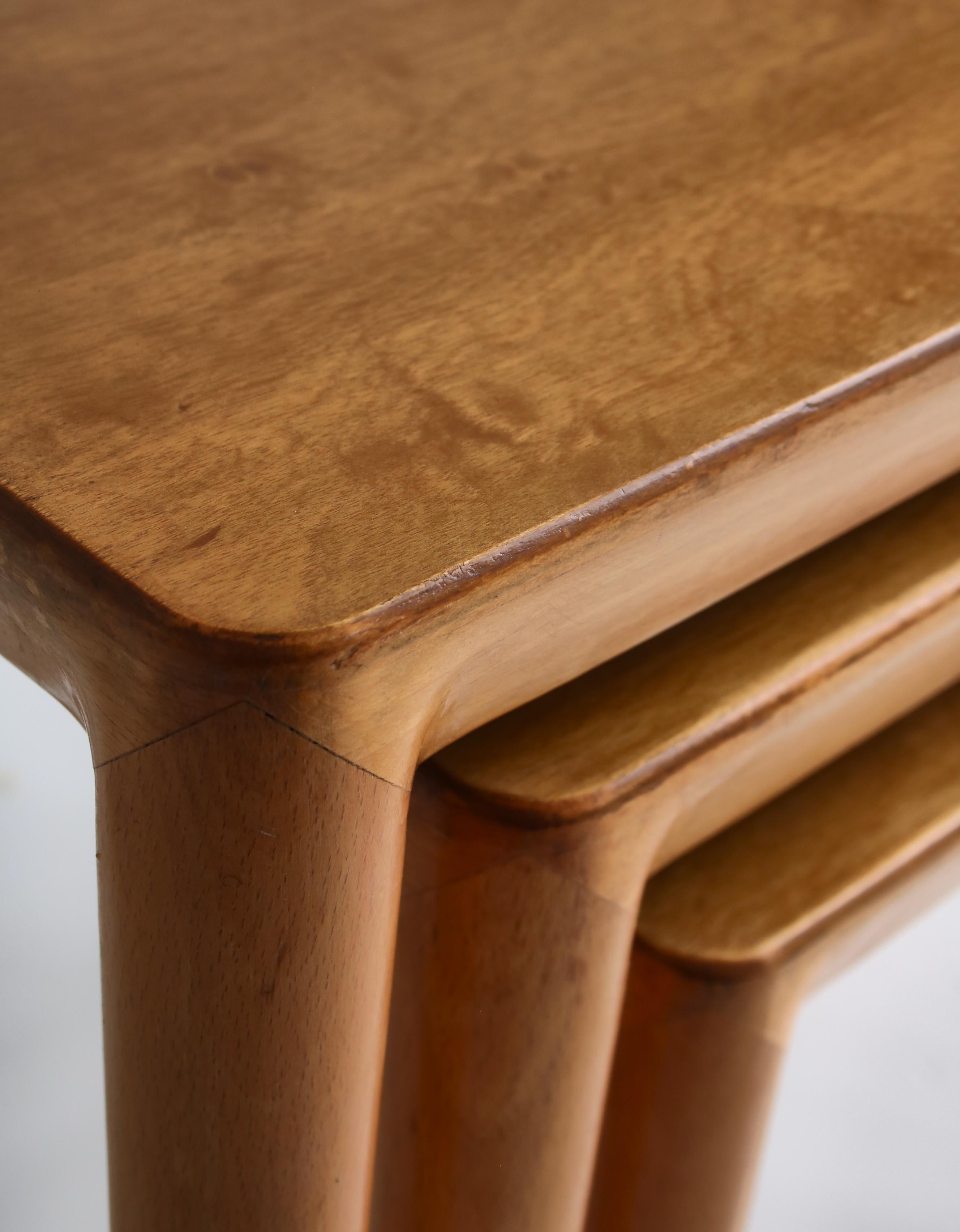 Hêtre Tables gigognes en bouleau par Severin Hansen Jr. pour Haslev Møbelfabrik, Danemark en vente