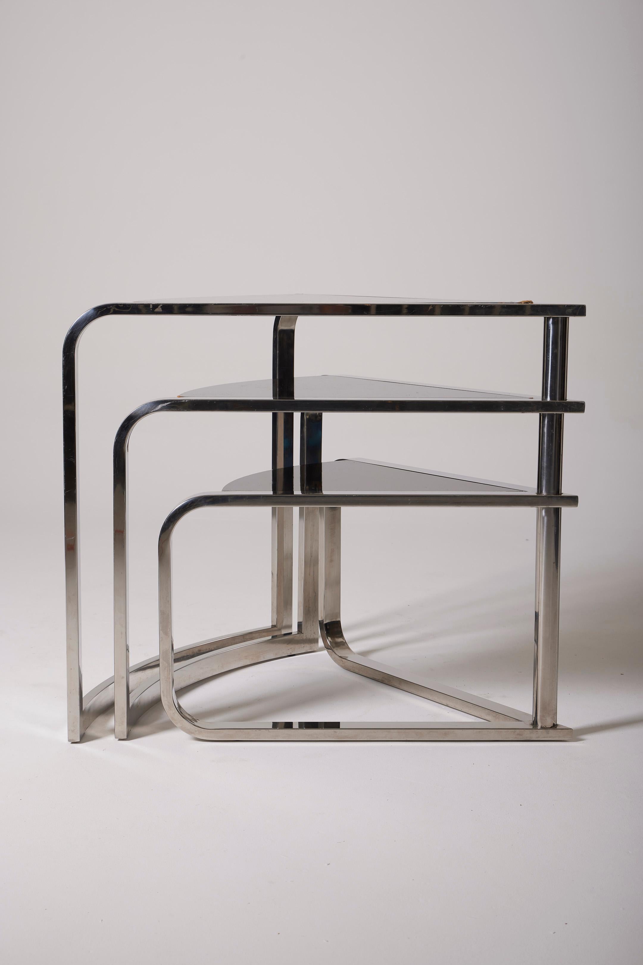 Nesting tables in metal and black lacquered wood For Sale 5