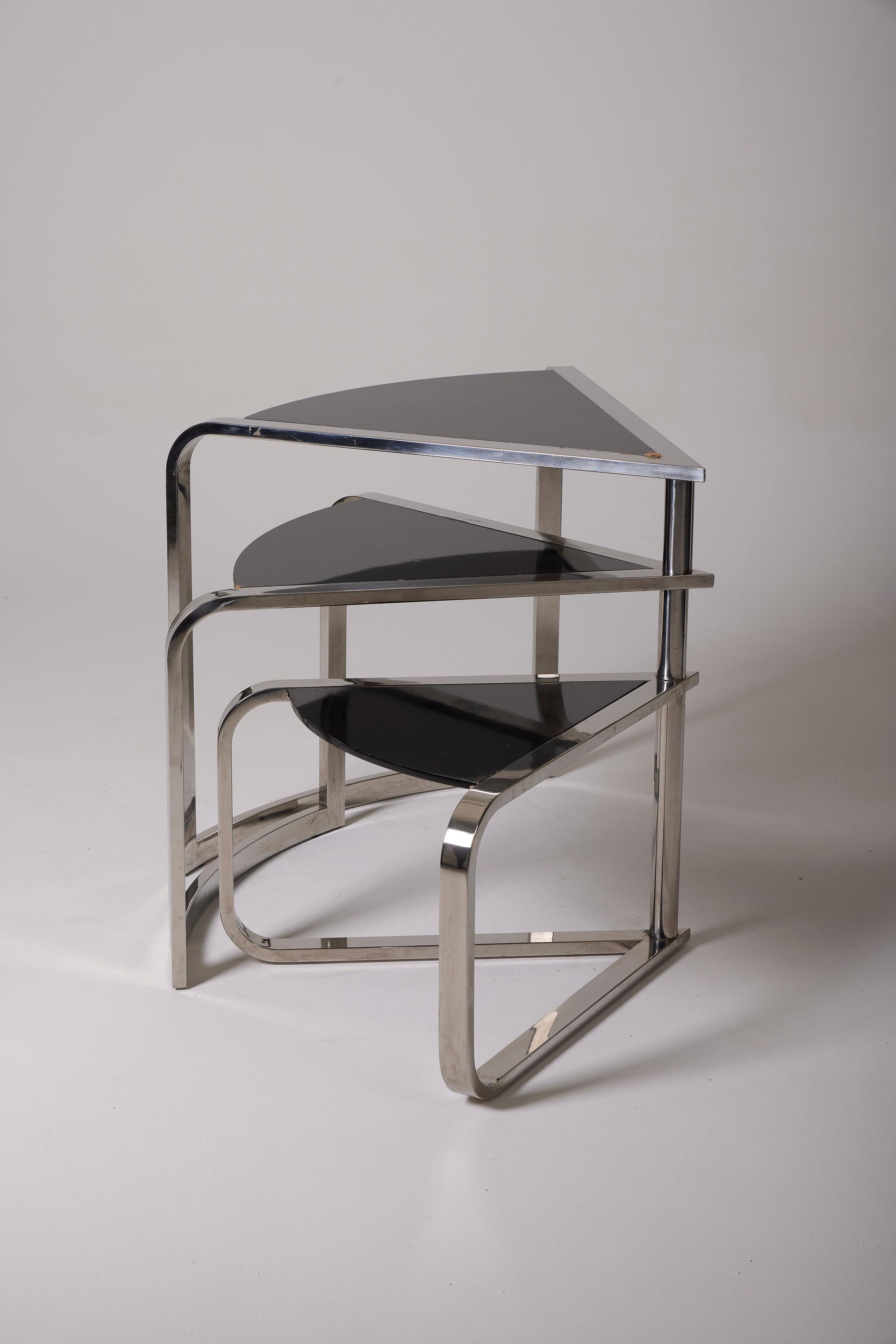 20th Century Nesting tables in metal and black lacquered wood For Sale