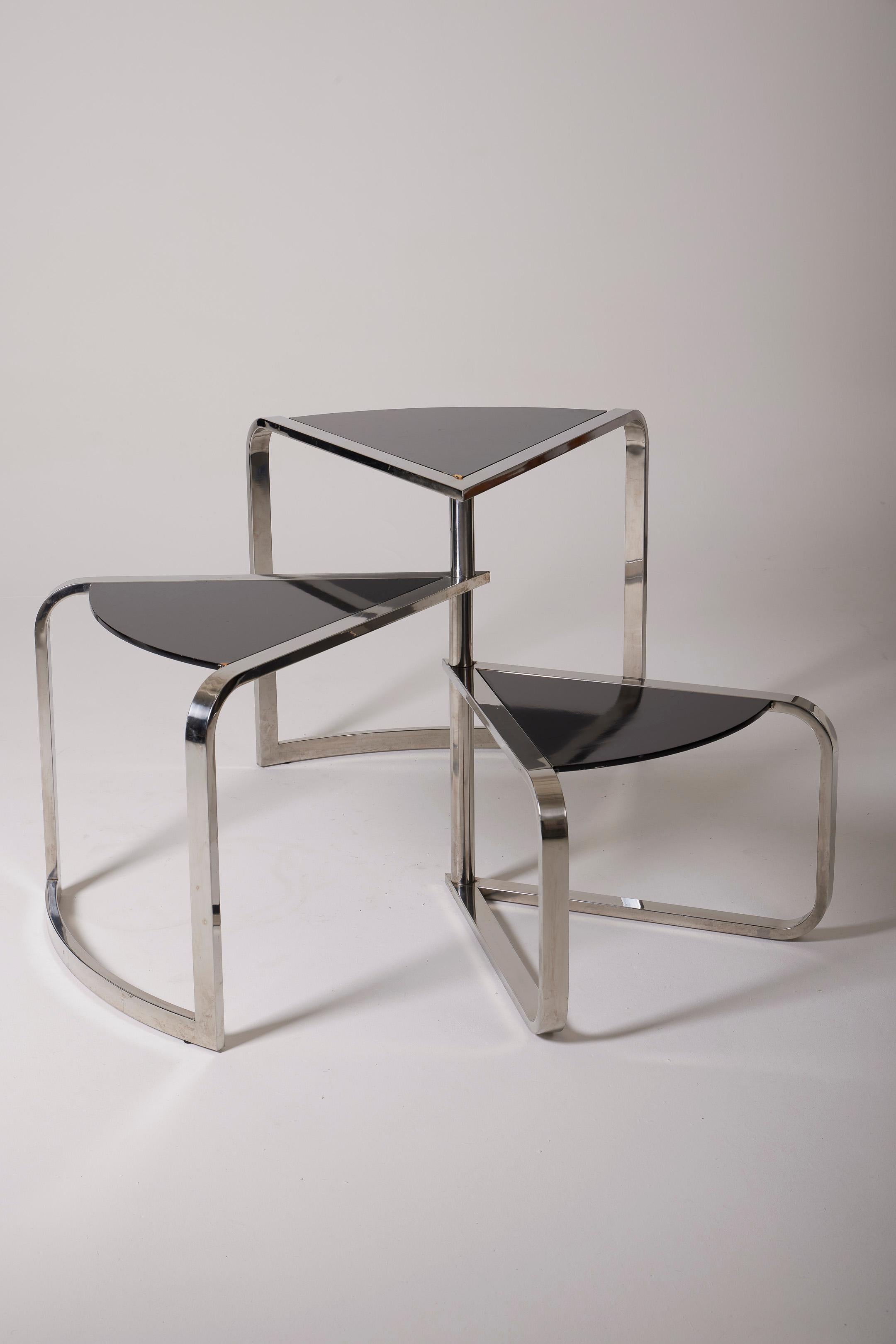 Nesting tables in metal and black lacquered wood For Sale 1