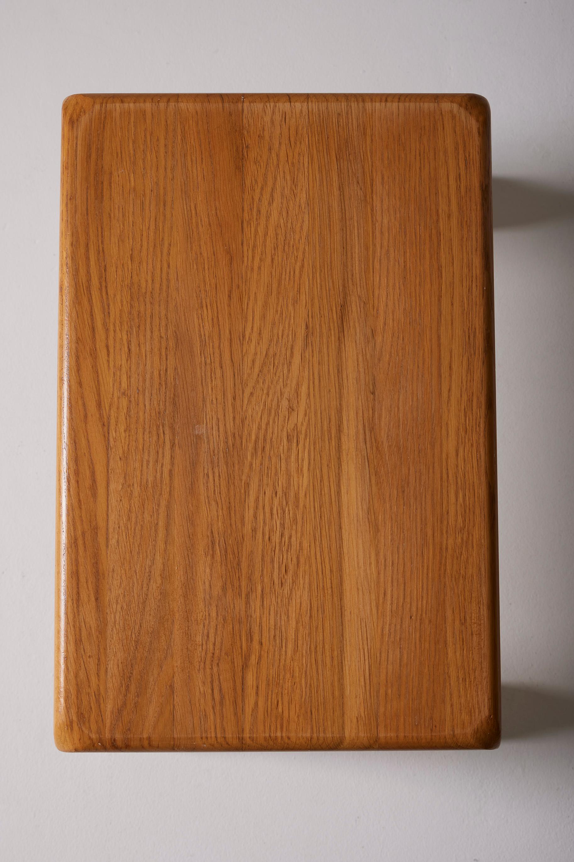  Nesting tables in oak 1