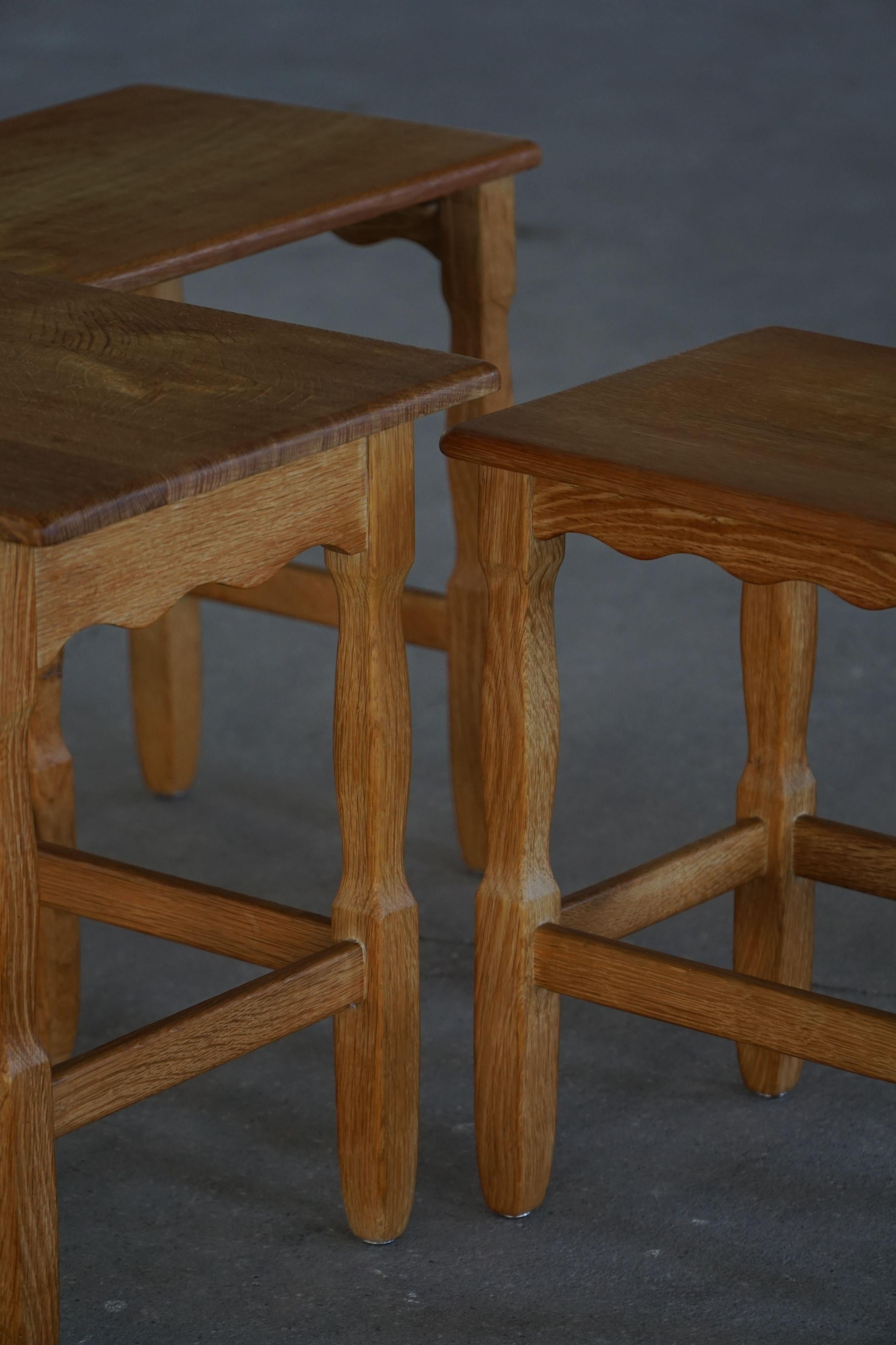 Nesting Tables in Oak, Made by a Danish Cabinetmaker, Mid Century Modern, 1960s In Good Condition For Sale In Odense, DK