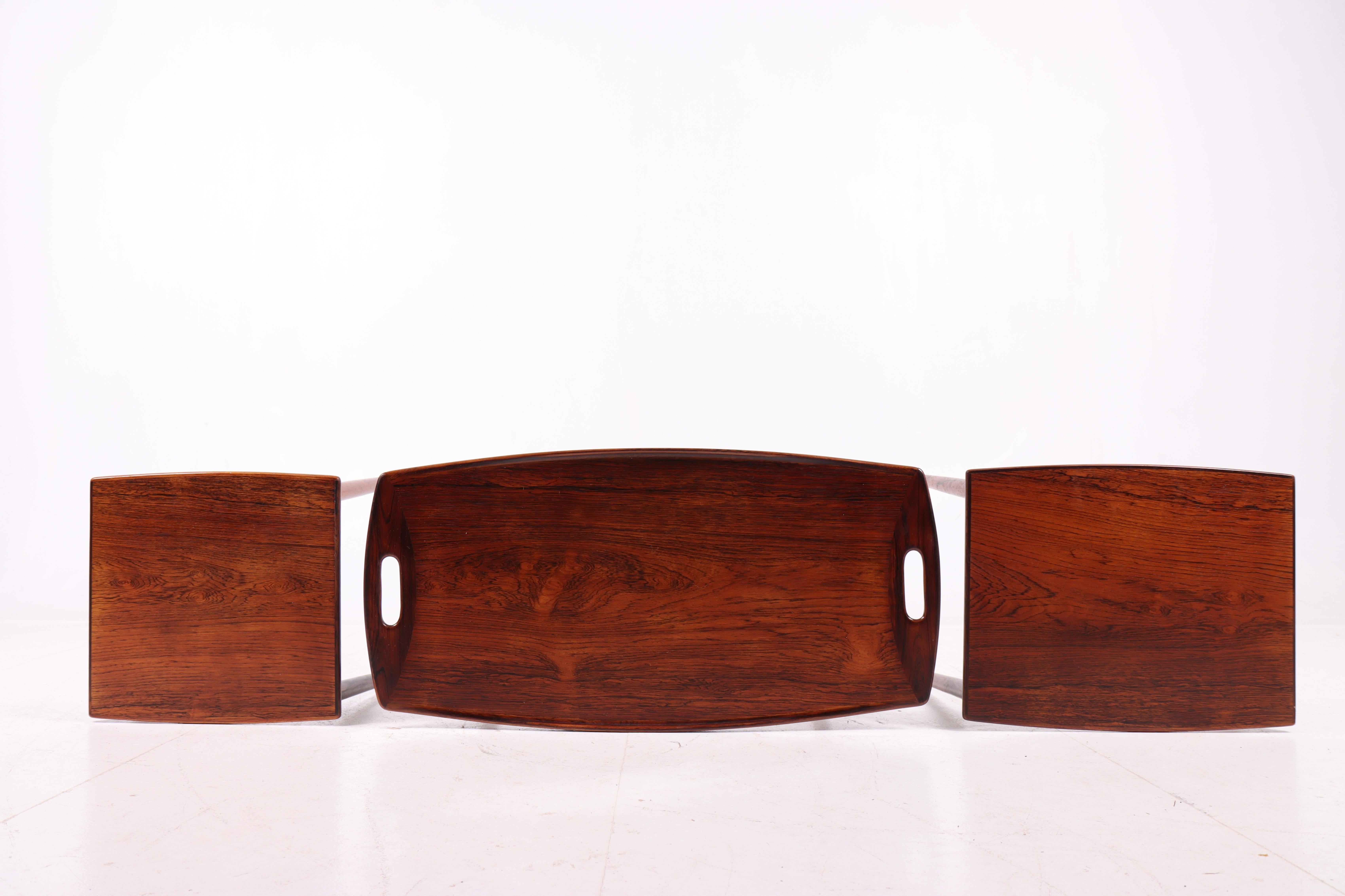 Mesas nido de palisandro con patas de palisandro macizo, Dinamarca, años 60 en Bueno estado para la venta en Lejre, DK