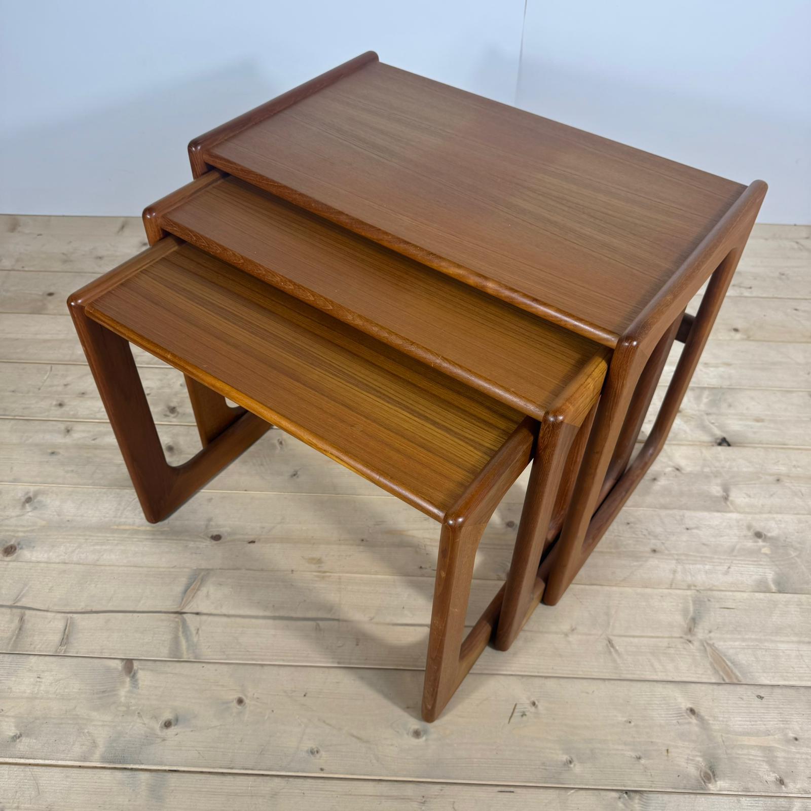 Mid-Century Modern Tables gigognes en teck, Danemark 1960 en vente